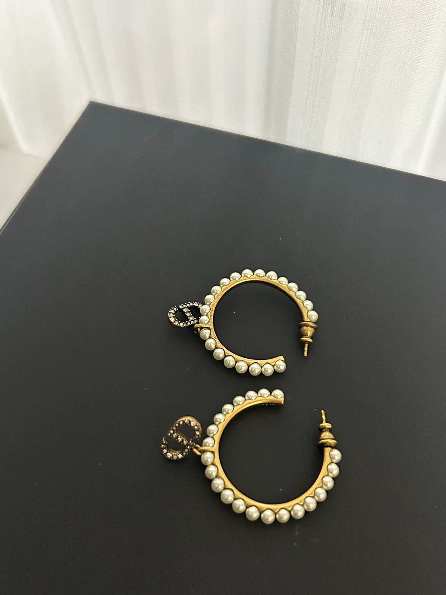Dior Dior Pearl Hoop Earrings 99 New No Accessories Size ONE SIZE - 1 Thumbnail
