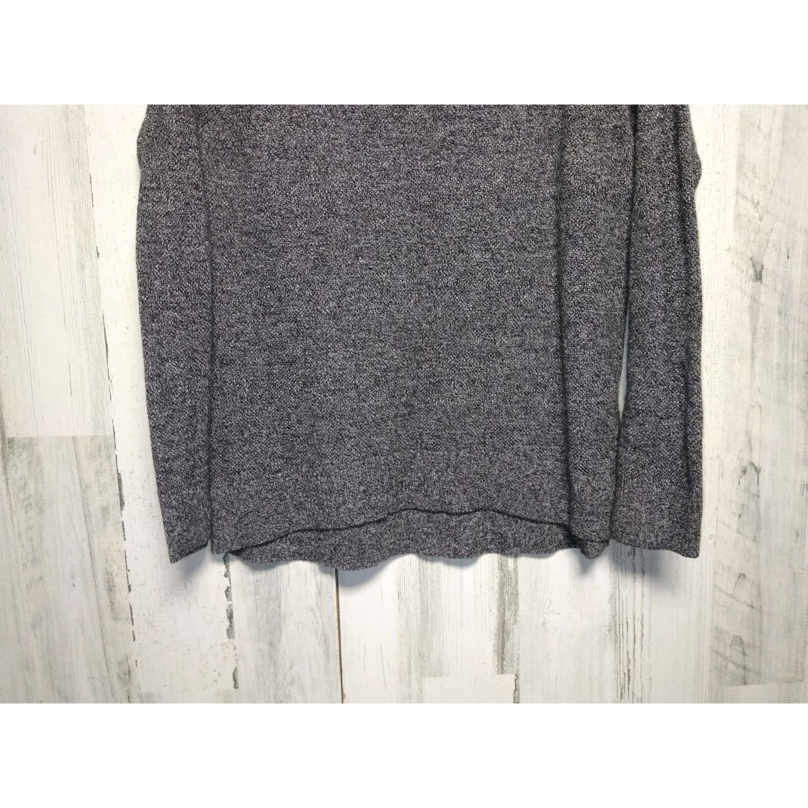 Gap Gap Womens Sweater M Merino Wool Extra Fine Wool Blend V-Neck Grey Size M / US 6-8 / IT 42-44 - 2 Thumbnail
