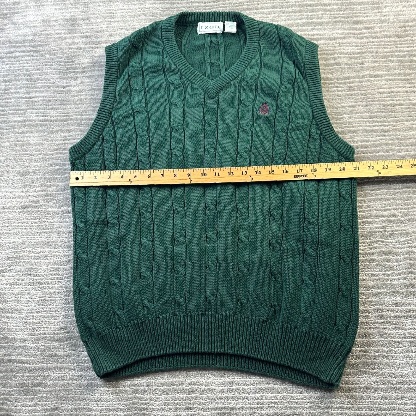 Izod VINTAGE Izod Vest Mens L Green Cable Knit Cricket Tennis Golf Vest Size US L / EU 52-54 / 3 - 7 Thumbnail