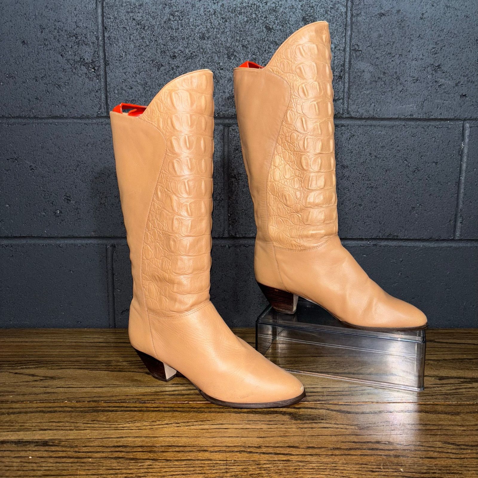 Women’s 8.5 Spanish Leather Croc Embossed Tall Boots Western