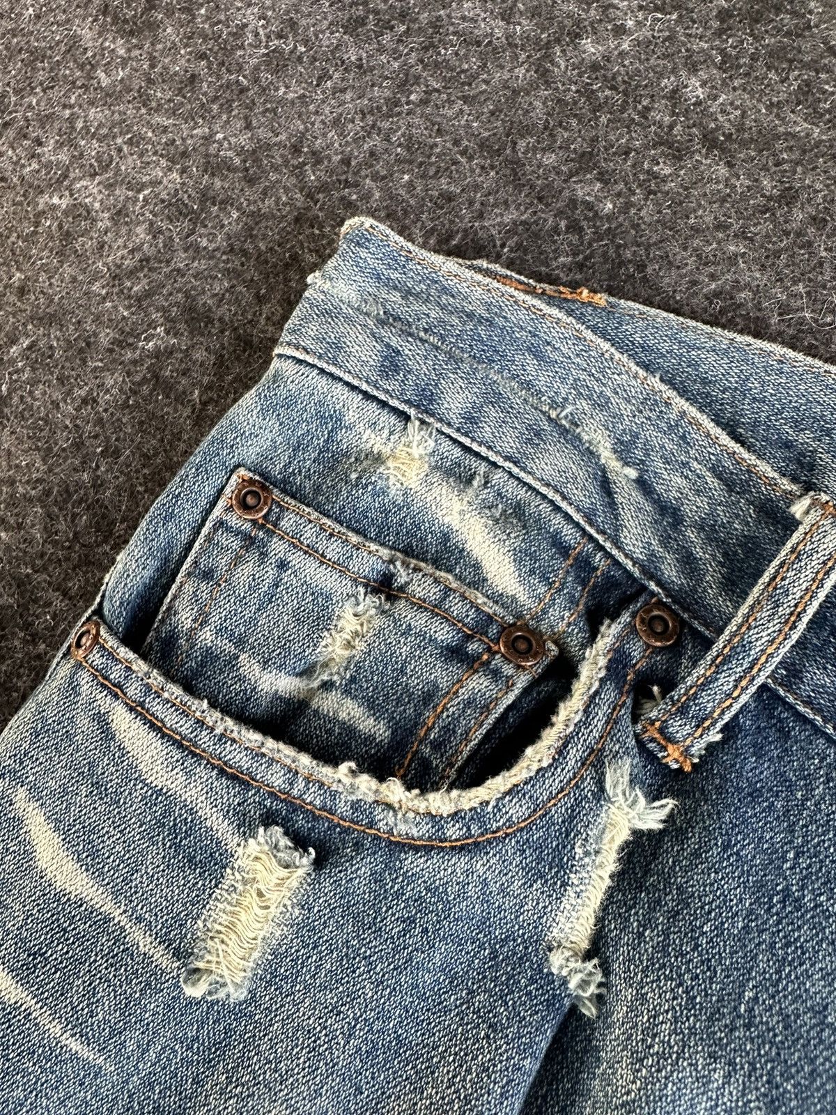 Beauty Beast Vintage Nylaus Japan Patchwork Thrashed Denim 30x33 D331 Size US 30 / EU 46 - 11 Thumbnail