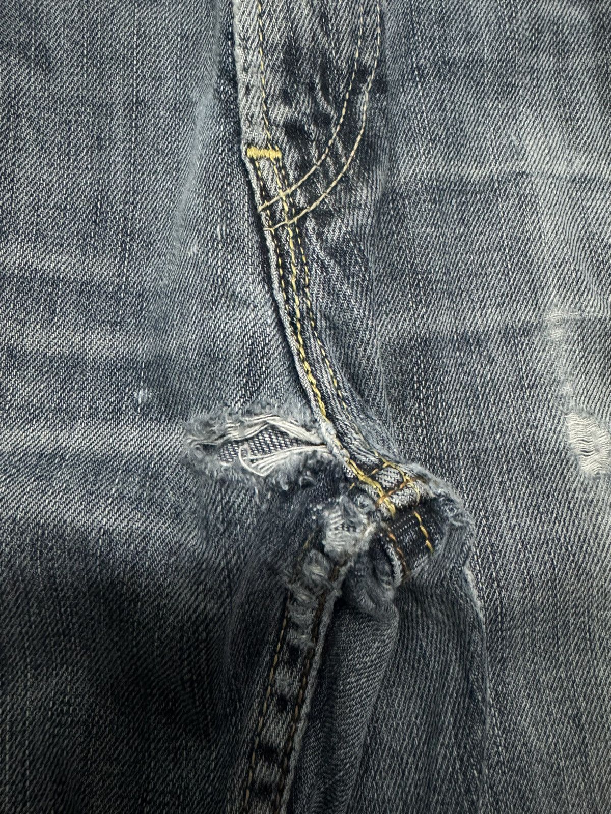 Levi's LEVI'S 511 SLIM VINTAGE Y2K GRUNGE THRASHED RARE Size US 33 - 8 Thumbnail