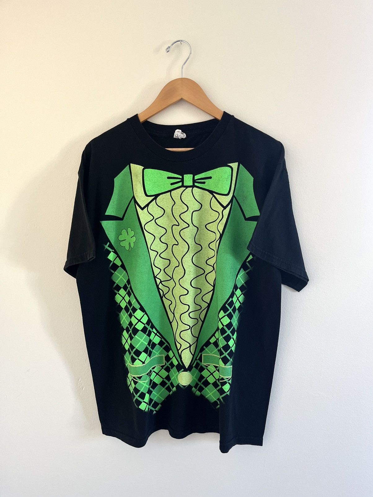 Vintage VINTAGE Y2K IRISH BODY T-SHIRT Size US XL / EU 56 / 4 - 1 Thumbnail