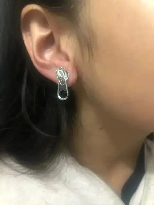 Vintage Punk Metal Zipper Shape Studs Earring (1pairs） Size ONE SIZE - 2 Thumbnail