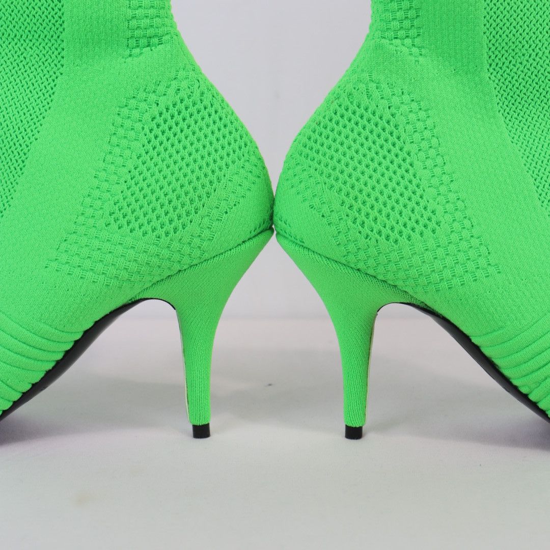 Balenciaga o1rshd1 Textured Recycled Knit Logo Boots in Fluo Green Size US 9 / IT 39 - 11 Thumbnail