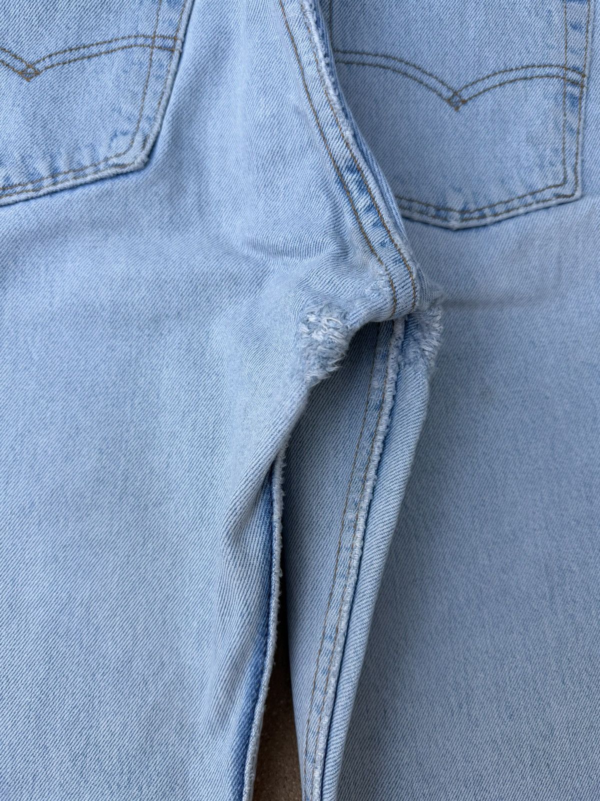Levi's Vintage 80s Levi’s 501xx Buttonfly Faded Denim Jeans 28x30 Size US 28 / EU 44 - 9 Thumbnail