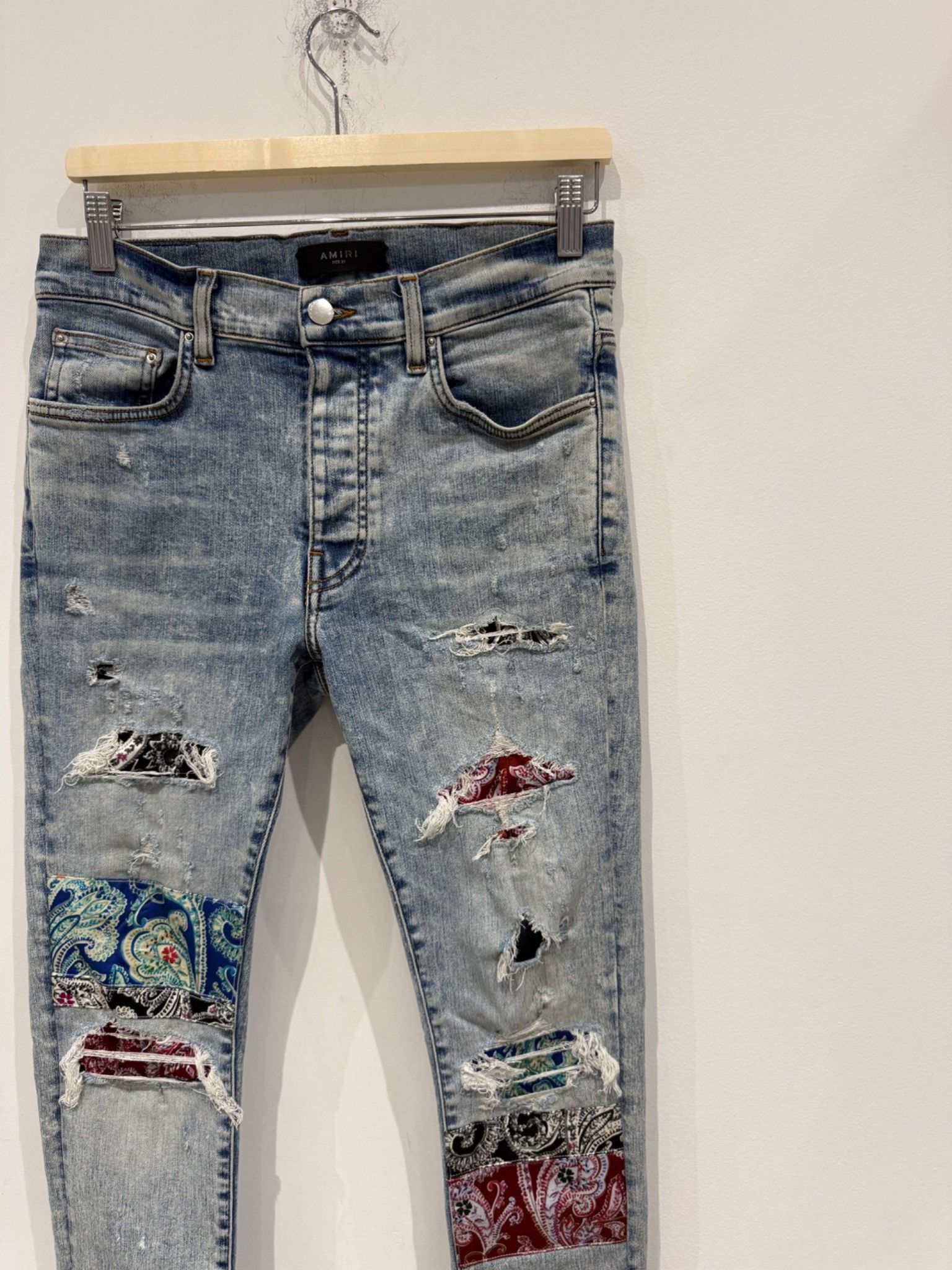 Amiri Amiri Pajama Art Patch Skinny Jeans Light Blue Size US 31 - 2 Thumbnail