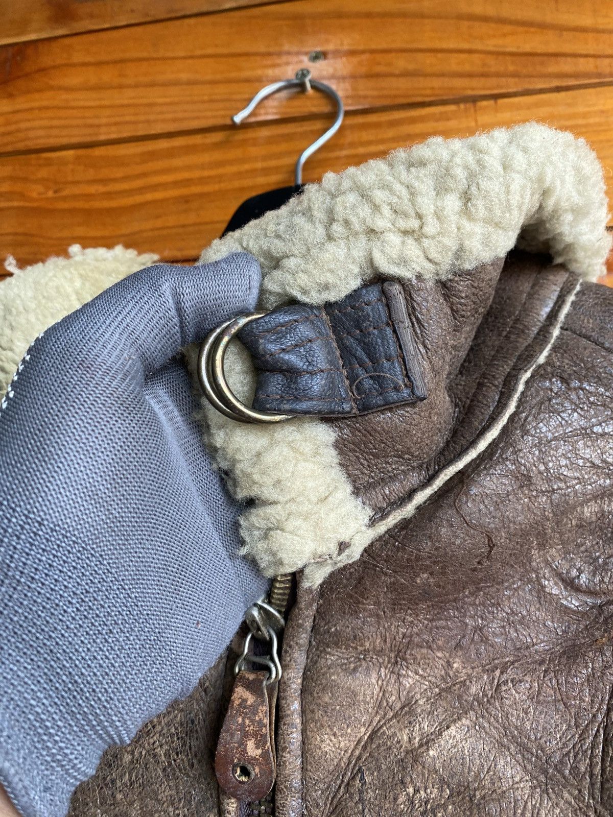 Avirex Vintage 80s AVIREX B-3 Shearling Flight Jacket | Distressed Size US S / EU 44-46 / 1 - 12 Thumbnail