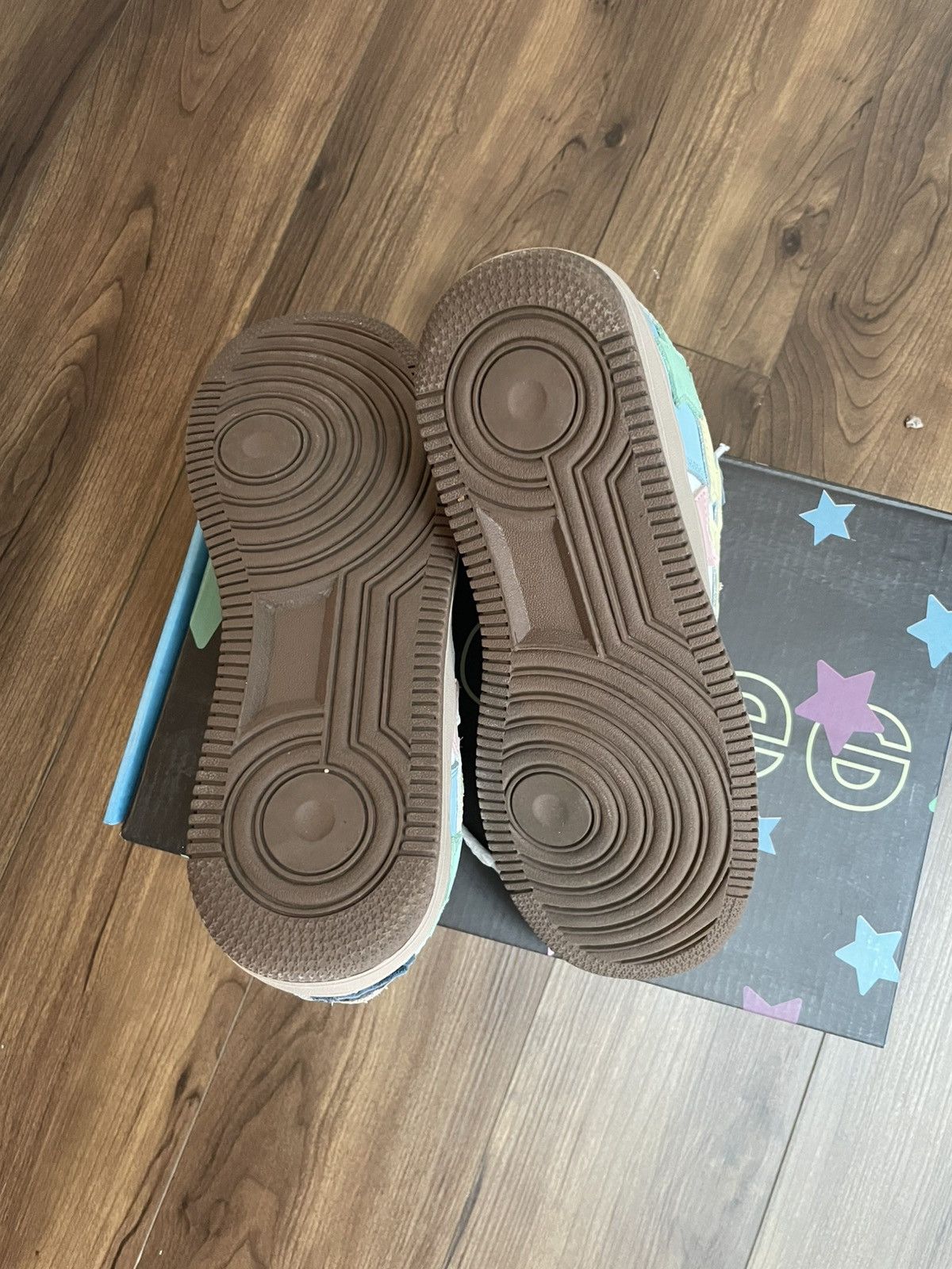 ESENES WORLDWIDE ESENES WORLDWIDE STA Low “Disco Stars” – Pastel Multi Size US 8 / EU 41 - 6 Thumbnail