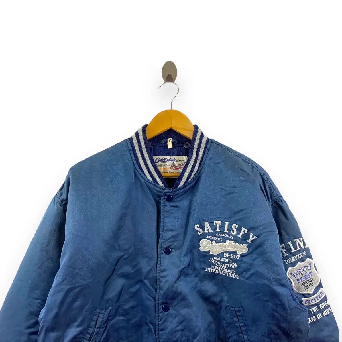 Vintage Vintage 90’ BE HOT World Famous Stadium Varsity Size US L / EU 52-54 / 3 - 4 Thumbnail