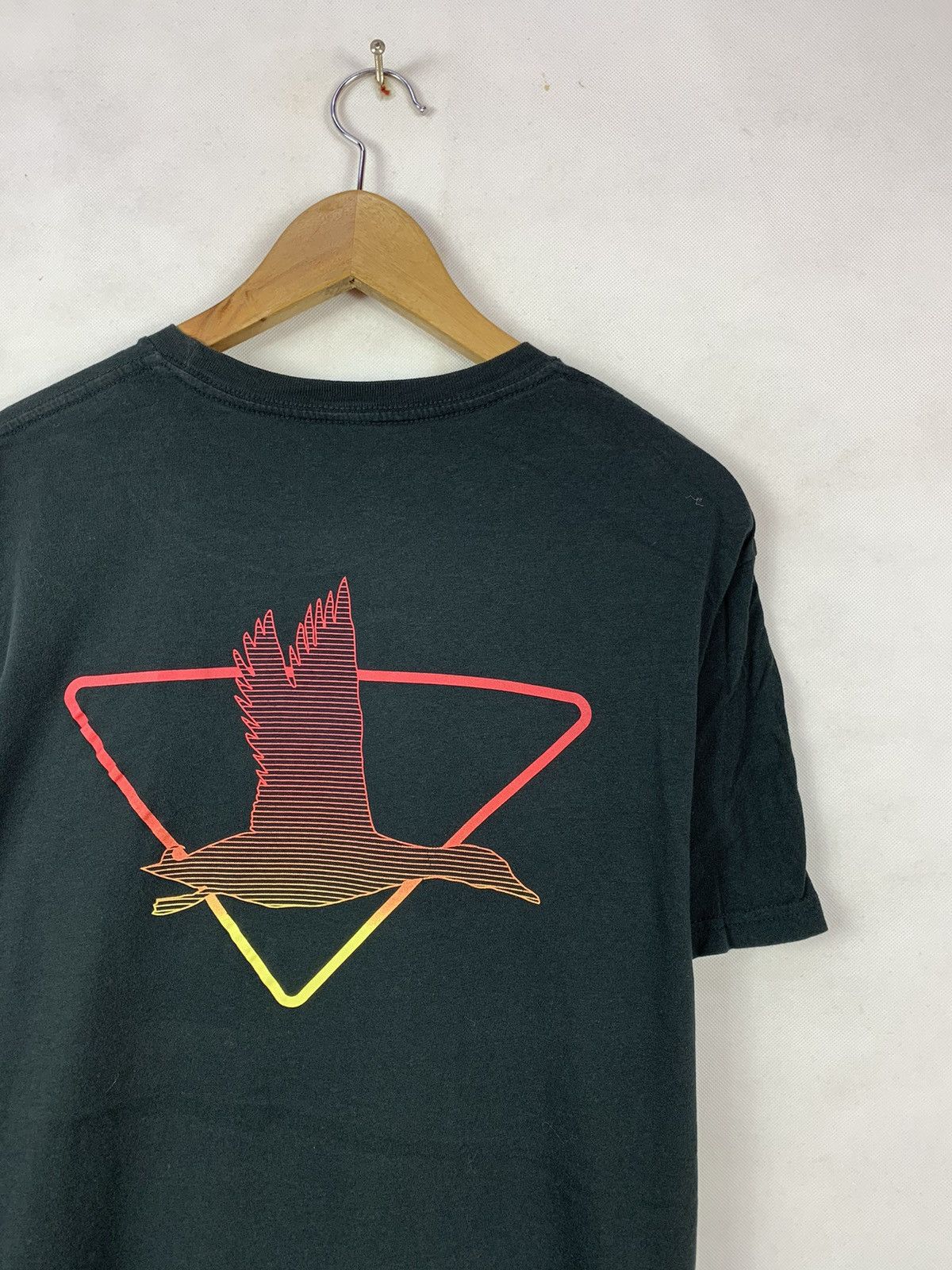 Columbia Steals! Columbia Performance Hiking Gear Big Logo Tee Size US L / EU 52-54 / 3 - 3 Thumbnail