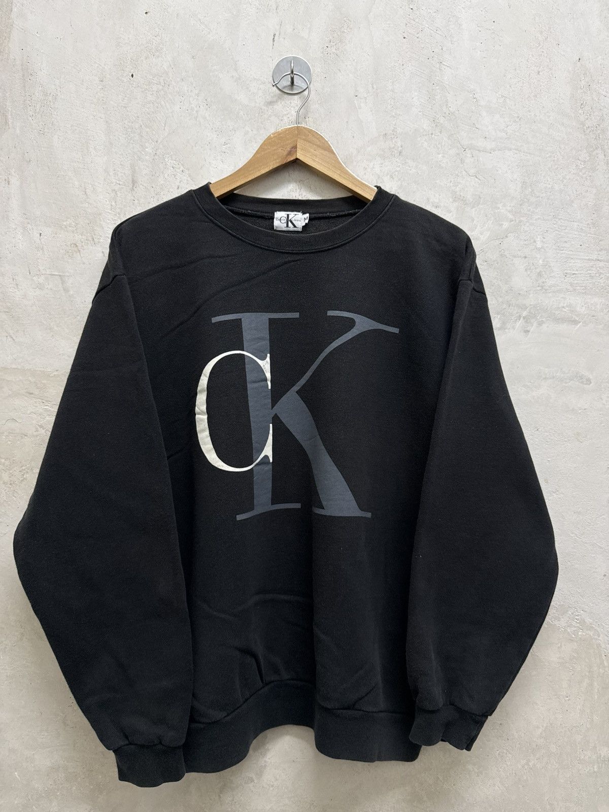 Calvin Klein Vintage Calvin Klein Big Spell Out Sweatshirt Size US M / EU 48-50 / 2 - 1 Thumbnail