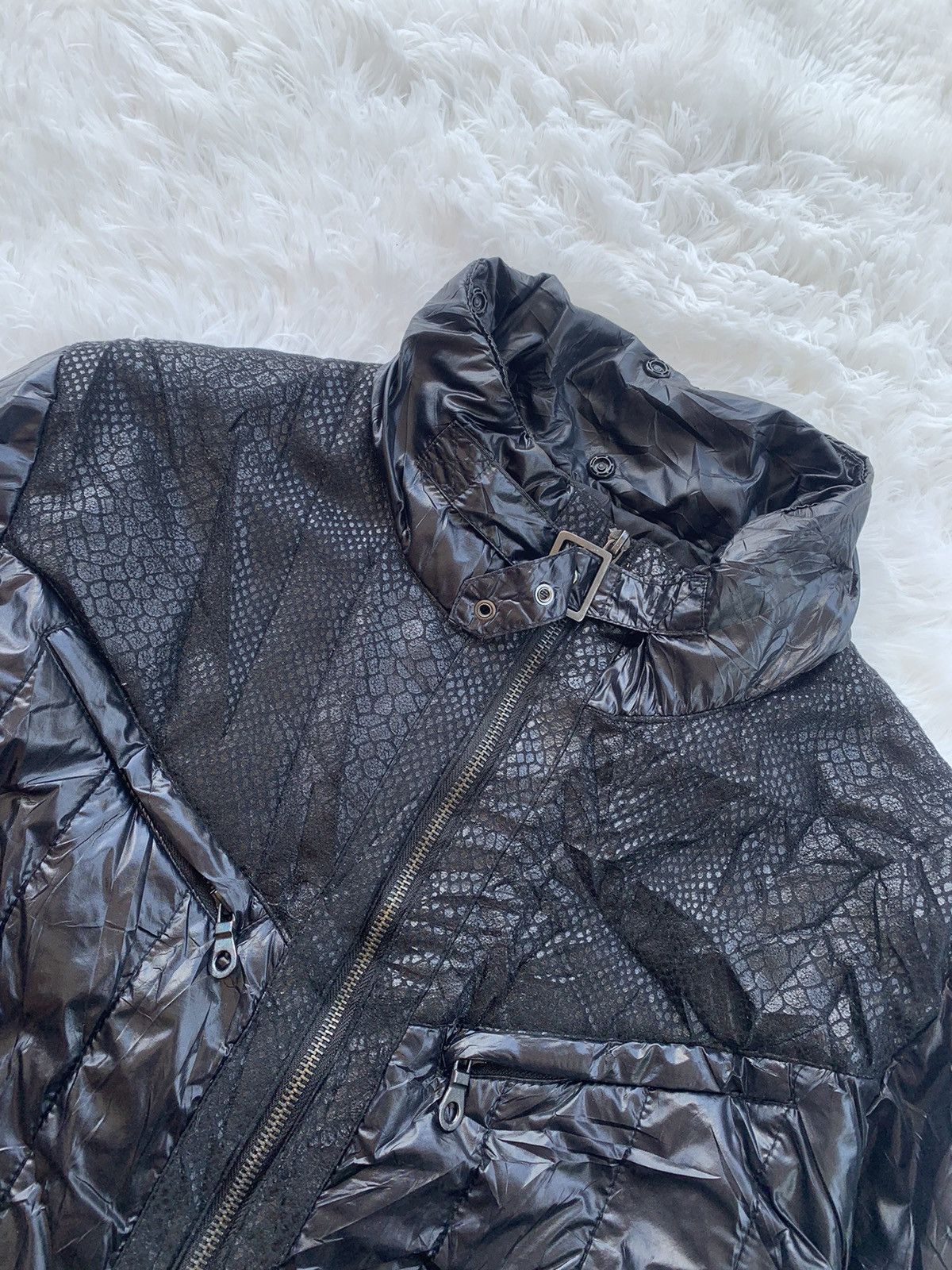 Japanese Brand Pythons Pattern Buckle Neck Puffer Jacket Size US M / EU 48-50 / 2 - 4 Thumbnail