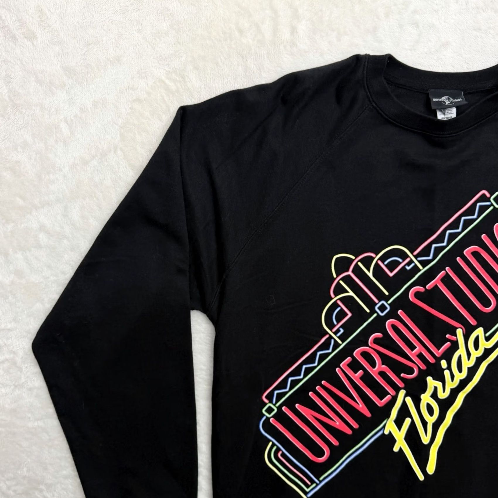 Vintage Universal Studios Sweatshirt Mens 2XL Black Neon Graphic Fleece Pullover Shirt Size US XXL / EU 58 / 5 - 5 Thumbnail