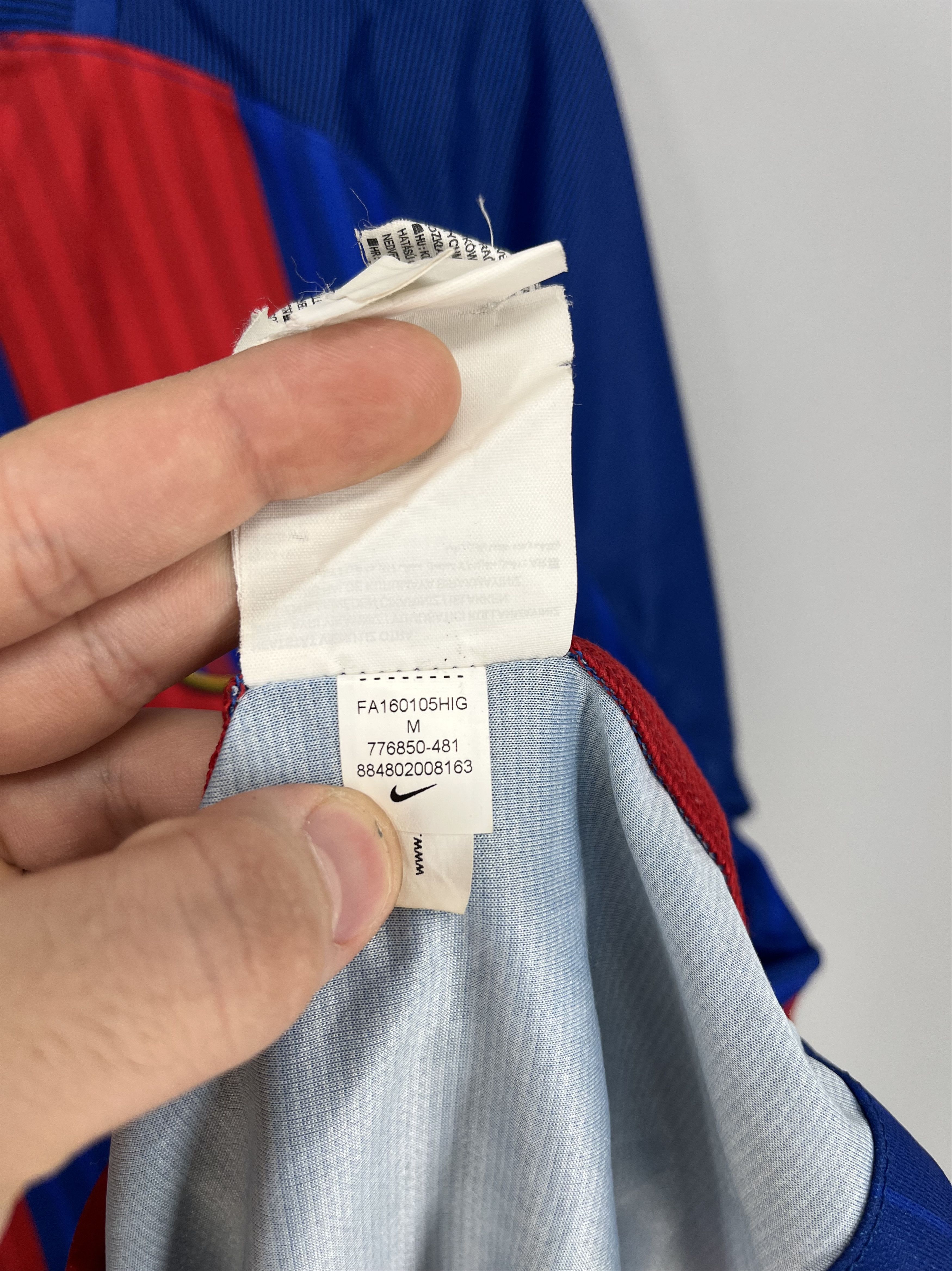 Vintage FC Barcelona Nike 2016 2017 Soccer Jersey Home Football Size US M / EU 48-50 / 2 - 13 Thumbnail