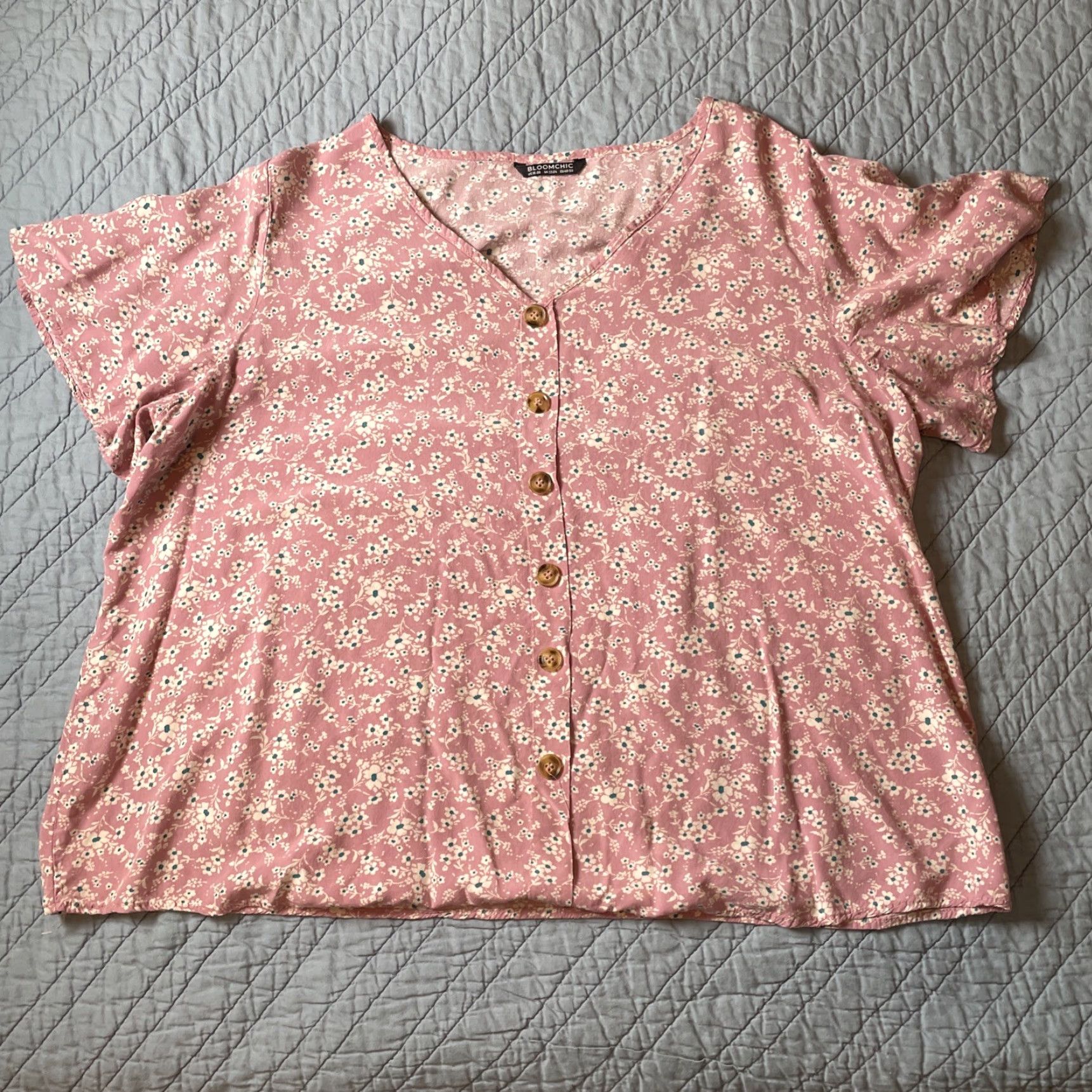 Vintage Bloomchic Blouse Shirt Short Sleeve Floral Pink Flutter Button V-Neck 18-20 Boho Bohemian Womens Size XXL / US 16-18 / IT 52-54 - 7 Thumbnail