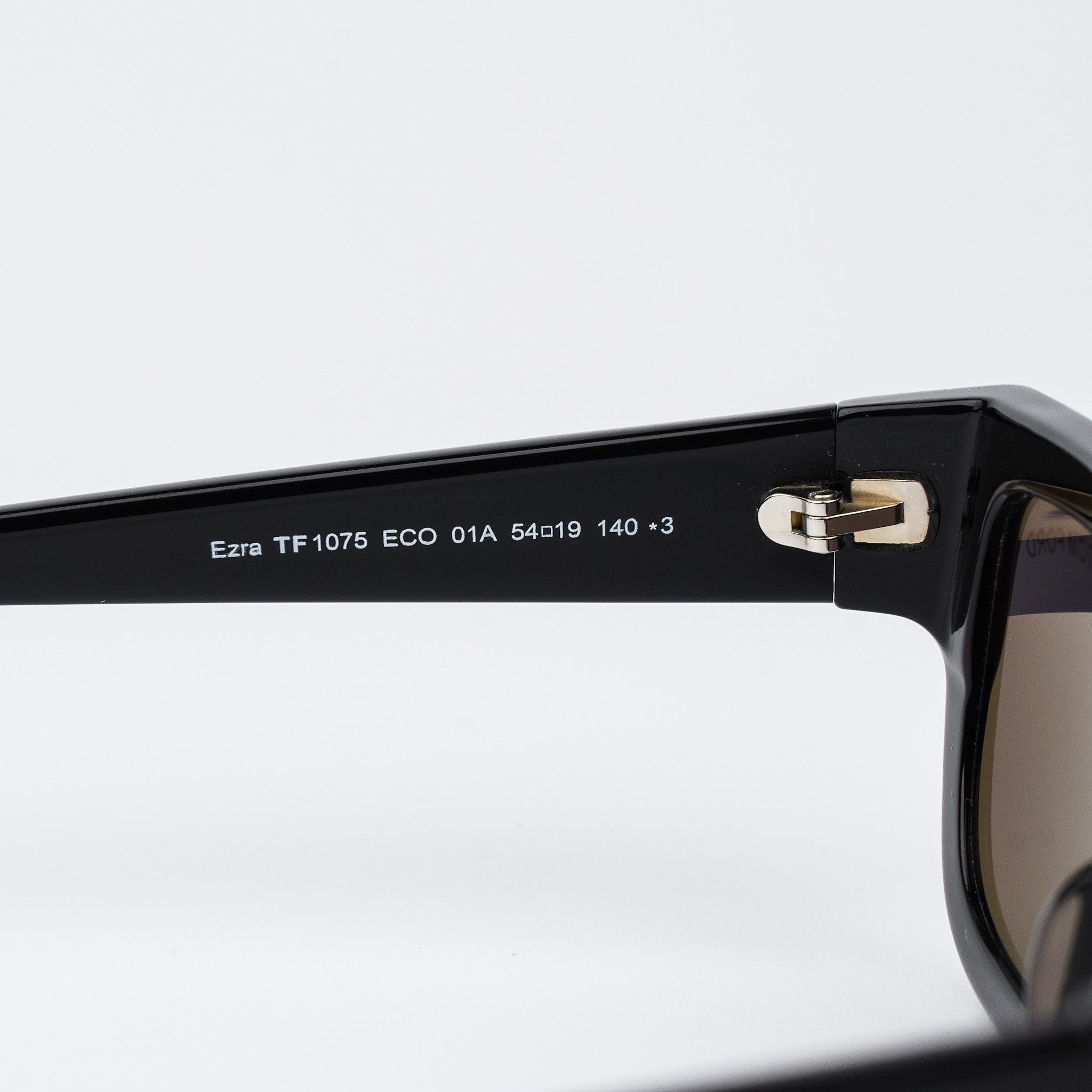 Tom Ford Tom Ford EZRA Men Sunglasses FT1075/S 01A NEW AUTHENTIC Size ONE SIZE - 9 Thumbnail