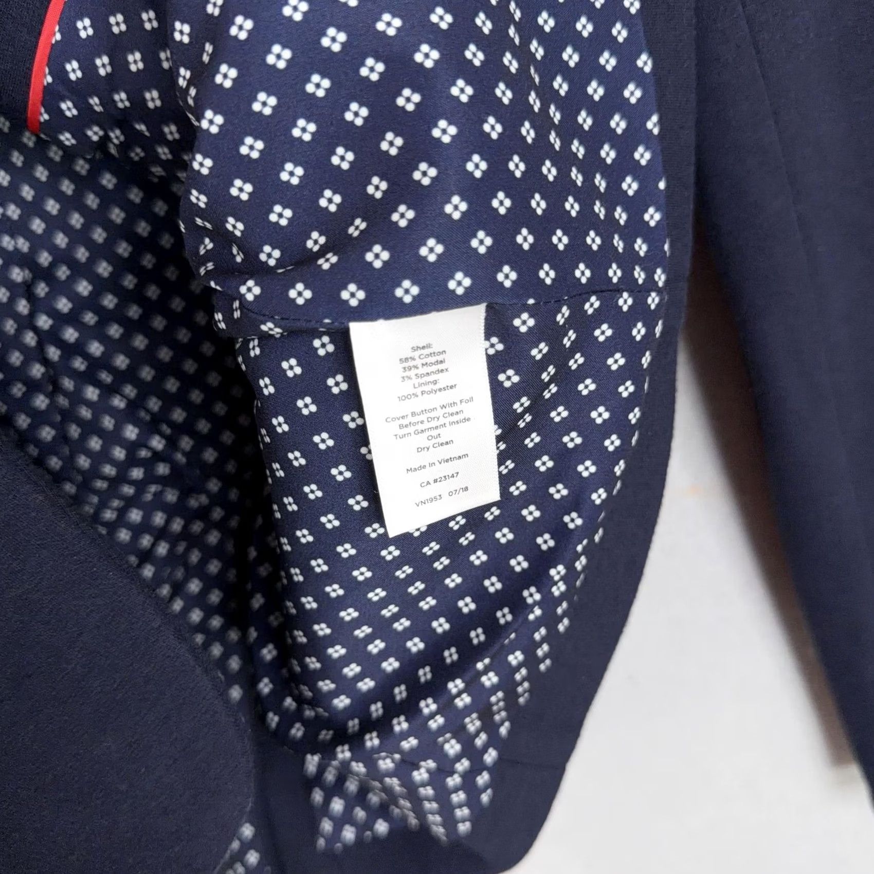 Talbots Talbots Blazer Navy Aberdeen One Button Knit Lined Career Jacket Womens 2 Blue Stretch Dressy Workwear Mens? Size XS / US 0-2 / IT 36-38 - 5 Thumbnail