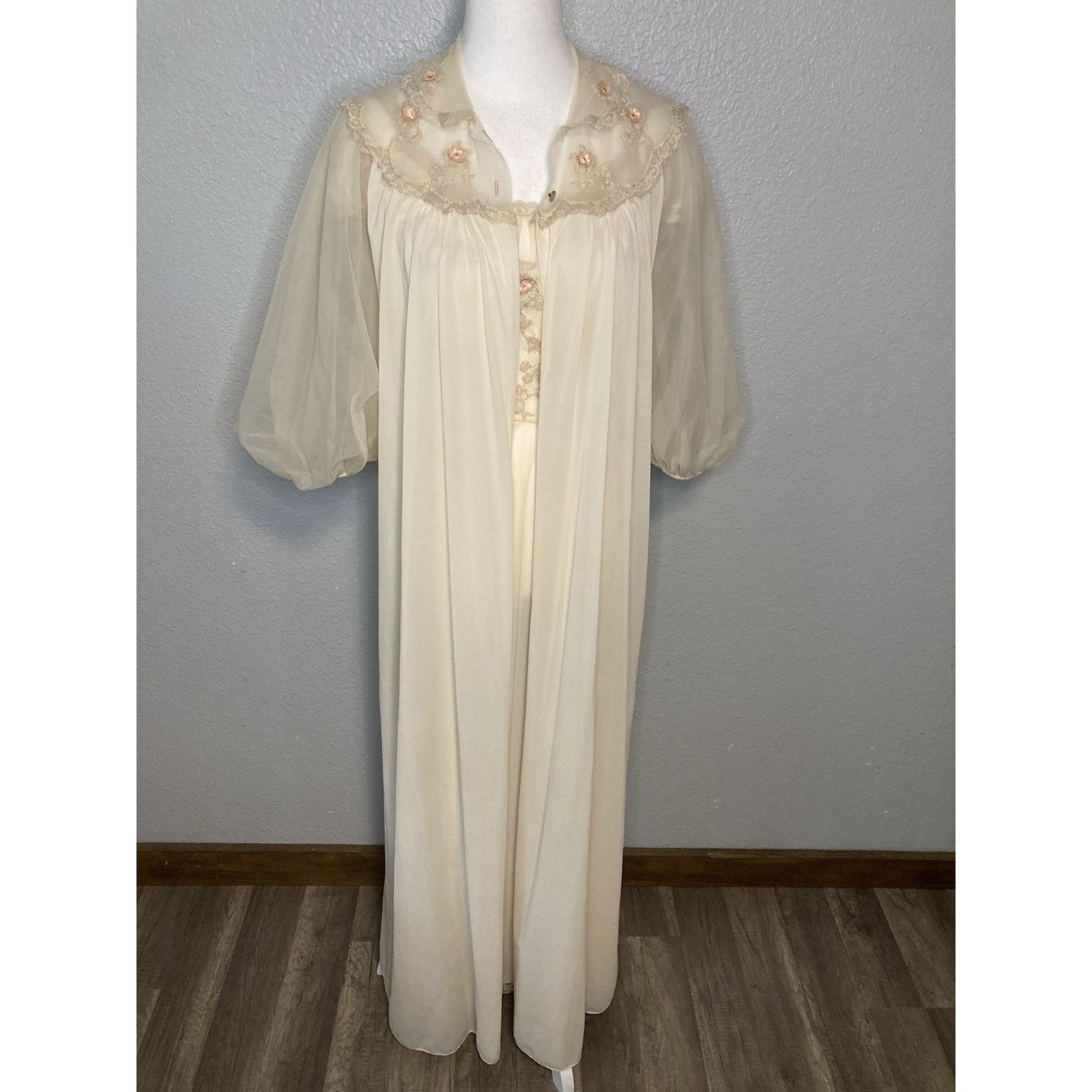 Vintage 40s/50s Artemis Nightgown Robe 32 Peignoir Lace Lingerie Size XS / US 0-2 / IT 36-38 - 11 Thumbnail
