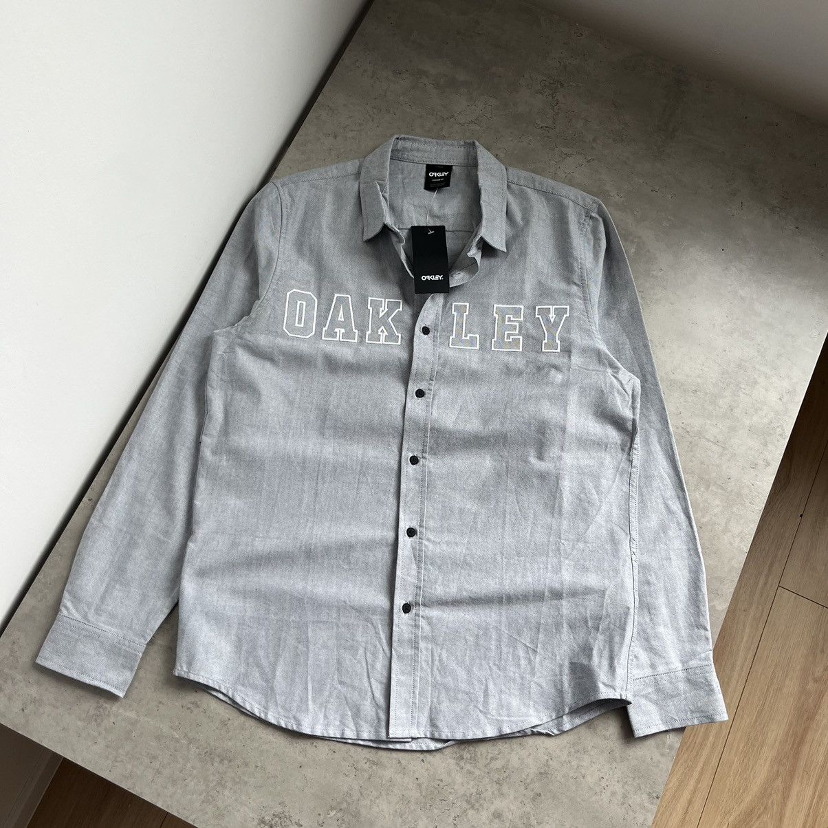 Oakley New! Oakley Big Logo Shirt M Size US M / EU 48-50 / 2 - 1 Thumbnail