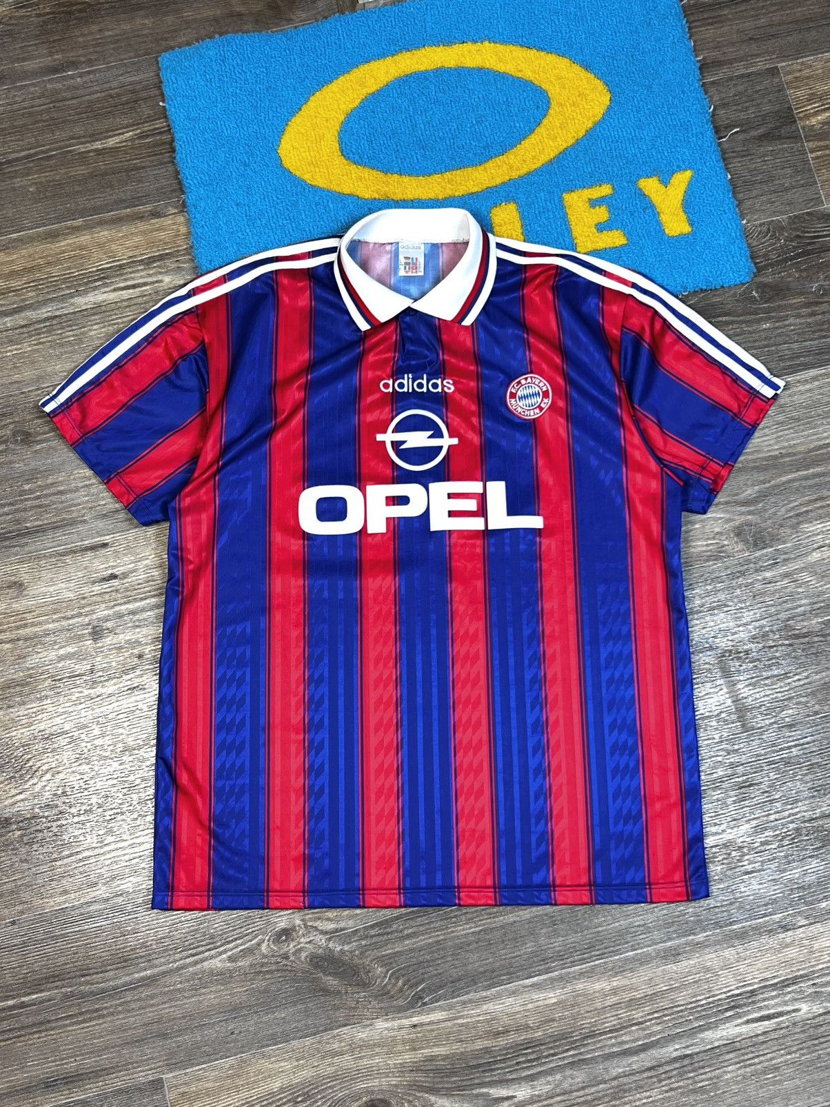 Adidas Vintage Adidas Bayern 1996-97 Home Red Blue Jersey Size US XL / EU 56 / 4 - 1 Thumbnail