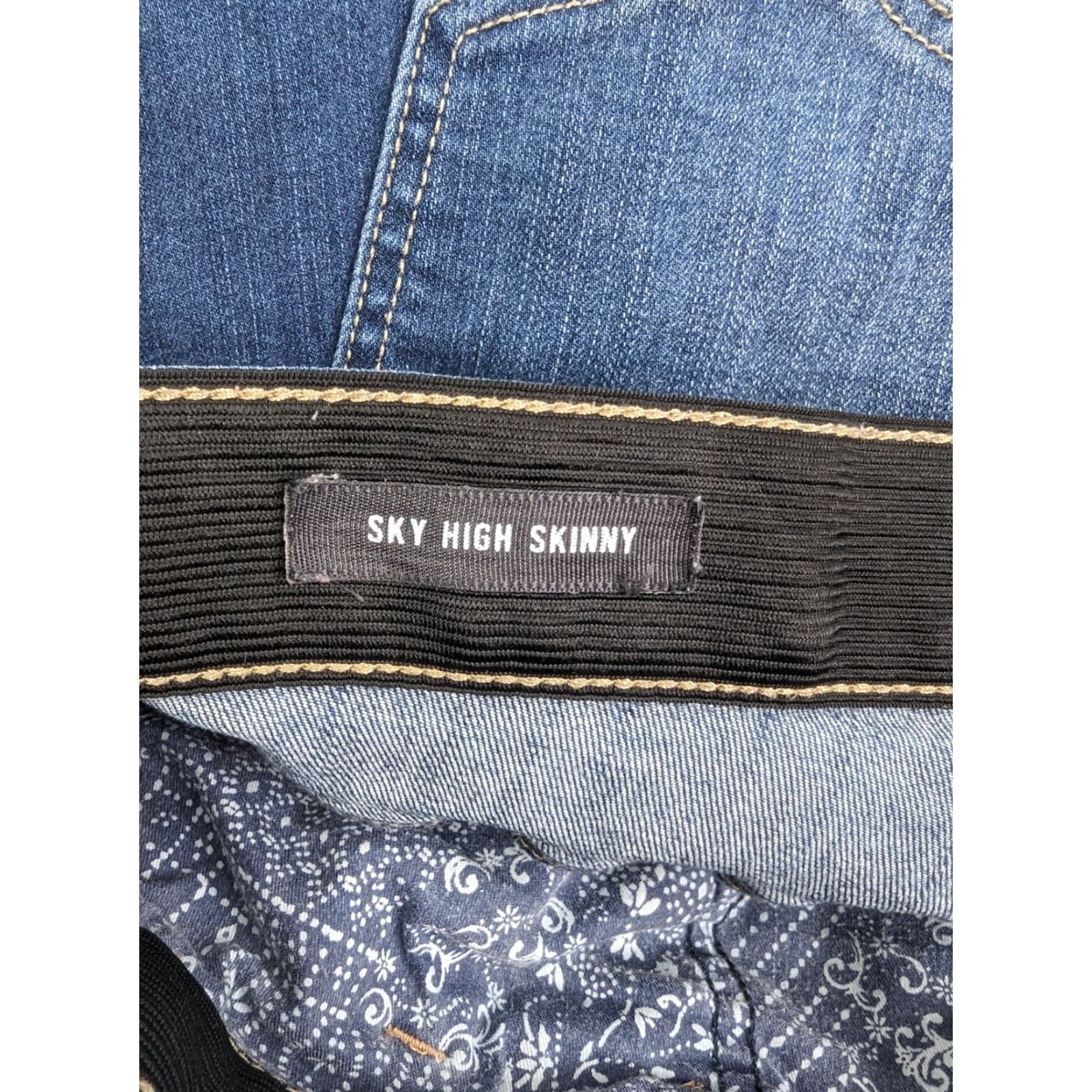 Torrid Torrid Jeans Skinny Premium Sky High Medium Wash Blue Women 20 Plus Stretch Zipper Adults Womens Size 42" / US 20 - 6 Thumbnail