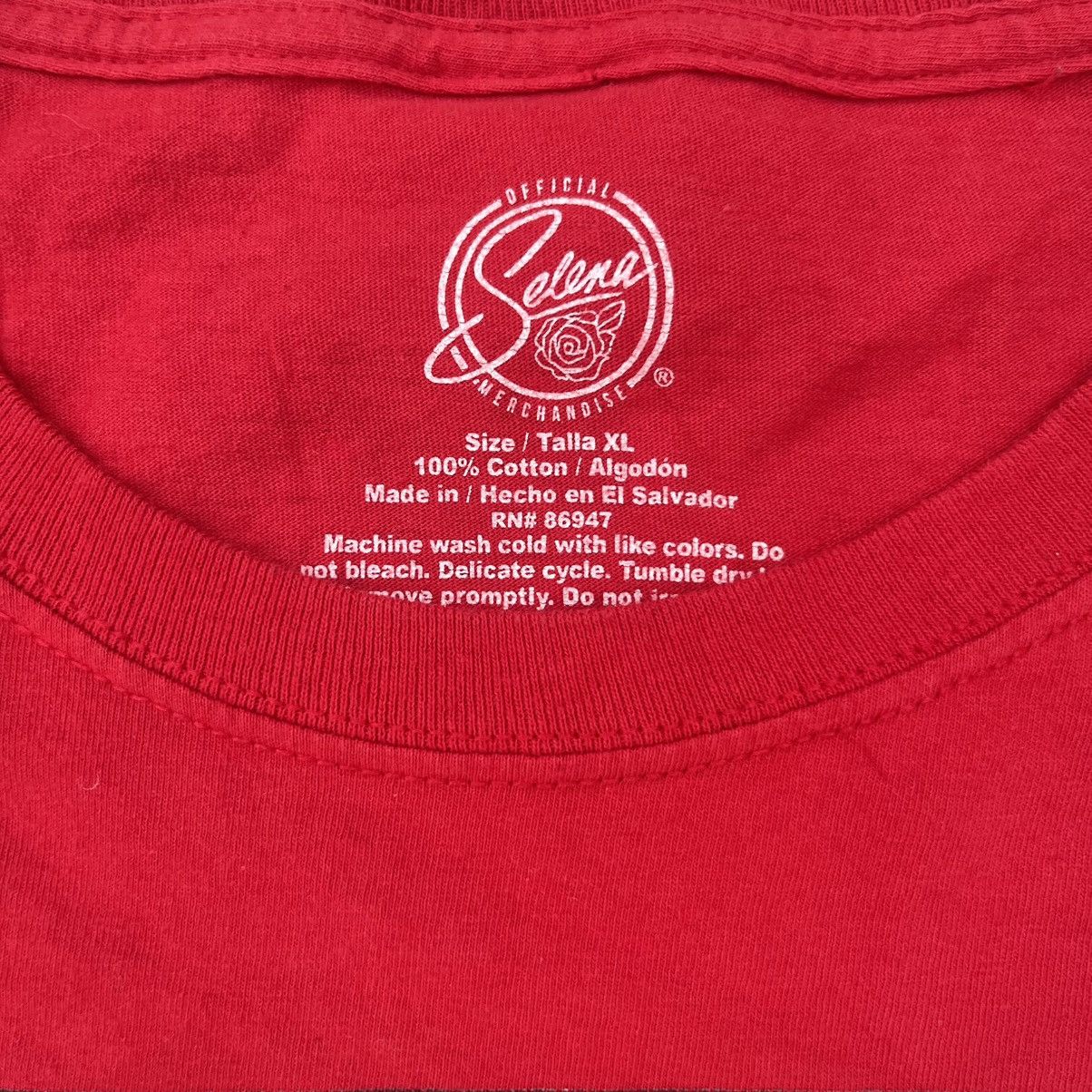 Band Tees Vintage 90s Selena Quintanilla Memorial T shirt Size US L / EU 52-54 / 3 - 3 Thumbnail