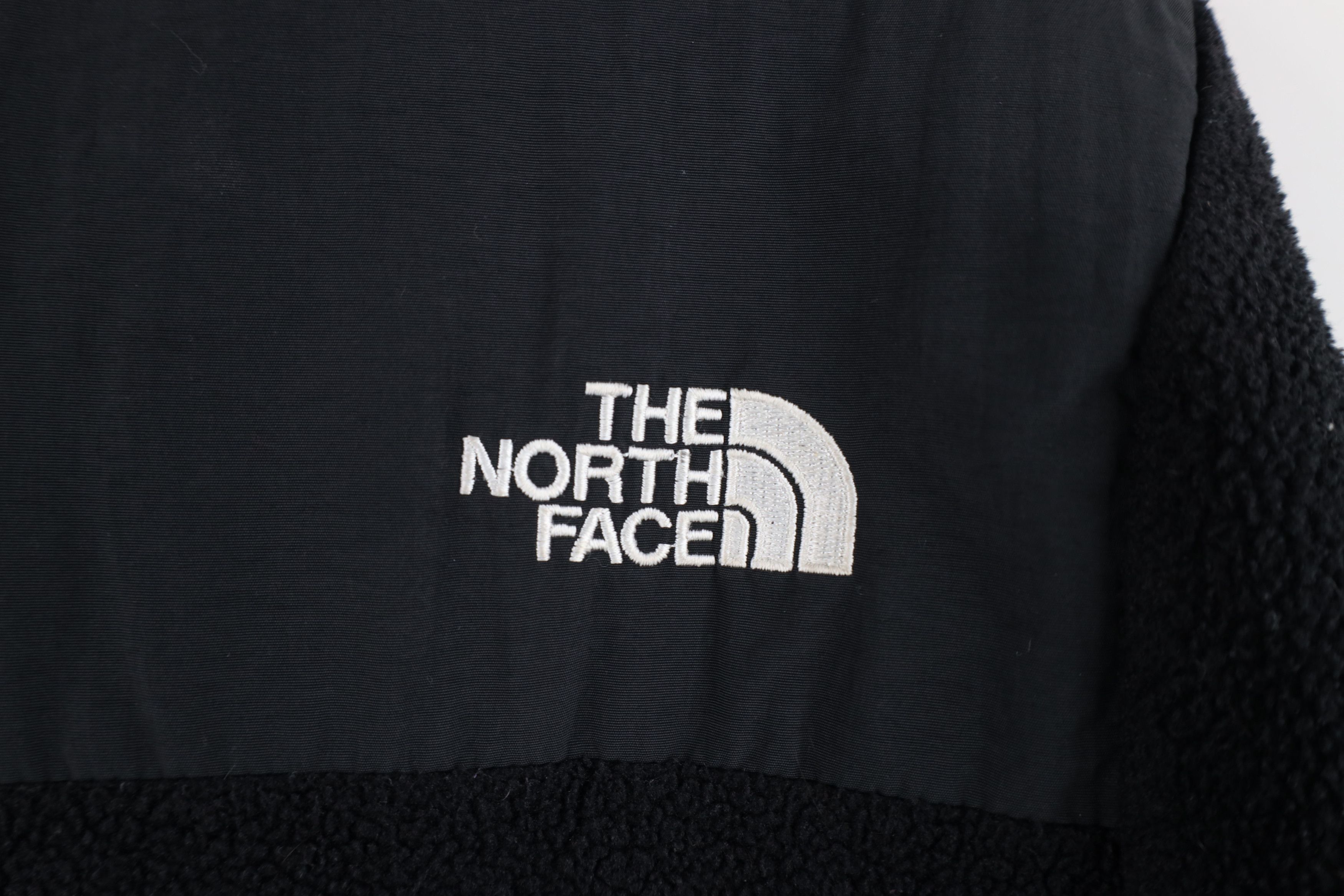 The North Face × Vintage Vintage The North Face Distressed Denali Fleece Jacket Black Size M / US 6-8 / IT 42-44 - 13 Thumbnail