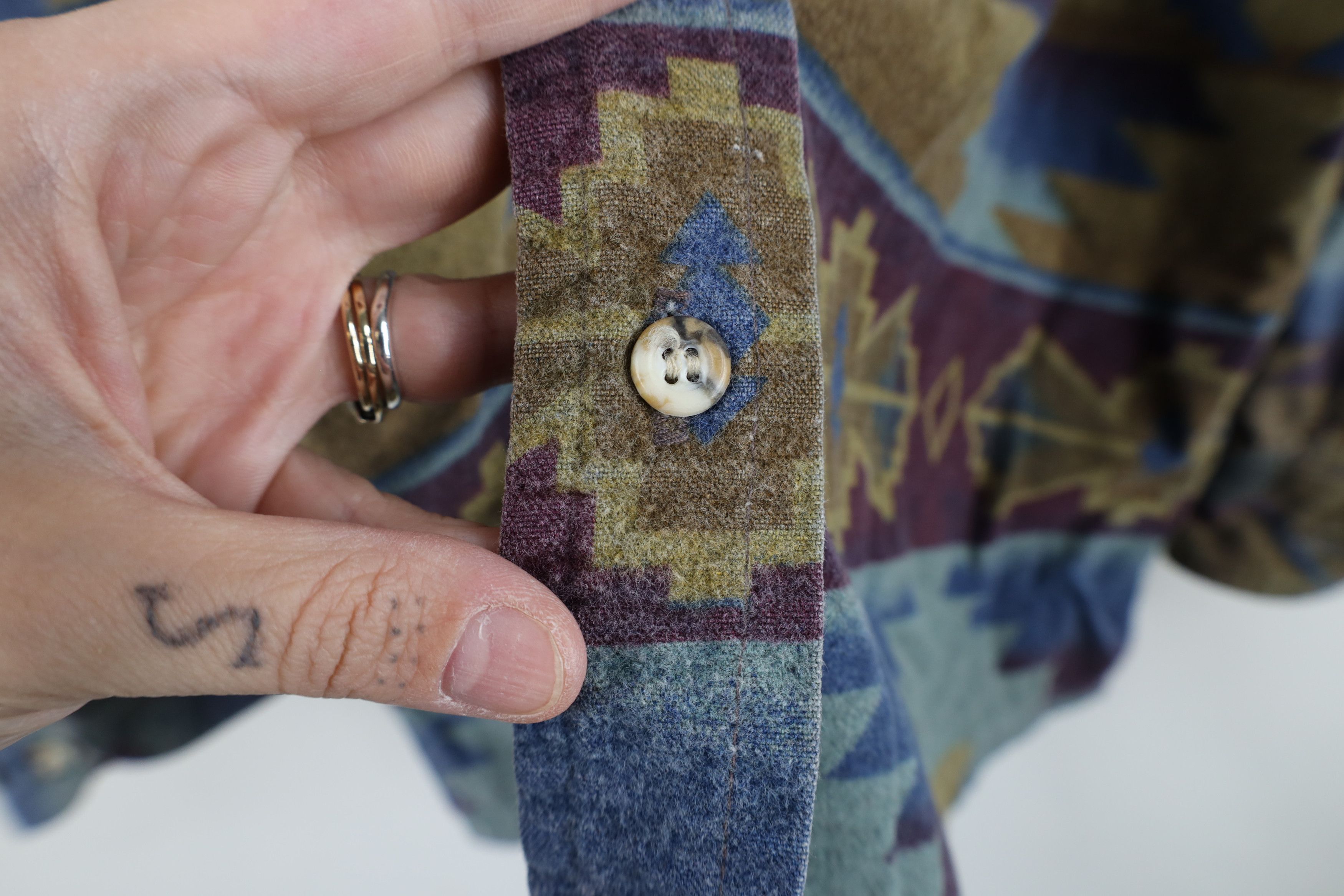 Cabelas Vintage 90s Cabelas Chamois Cloth Southwestern Button Shirt Size M / US 6-8 / IT 42-44 - 7 Thumbnail