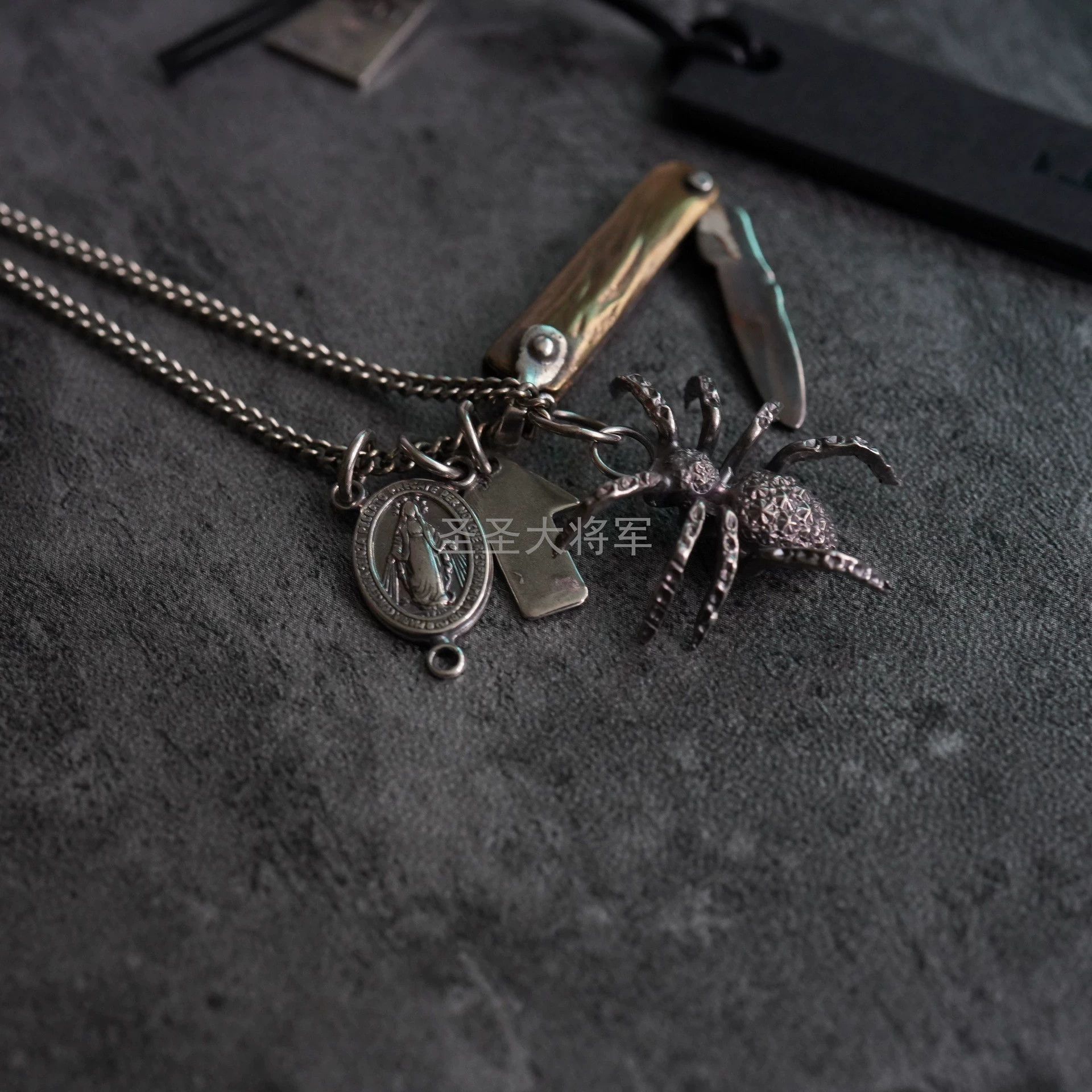 Goti Silver Multi-Pendant Necklace with Spider and Charms Size ONE SIZE - 4 Thumbnail