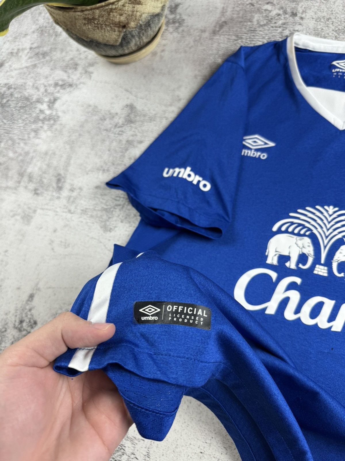 Umbro Everton 2015 2016 Umbro Large Men’s Blue Soccer Football Home T Shirt Jersey Tee Size US L / EU 52-54 / 3 - 11 Thumbnail