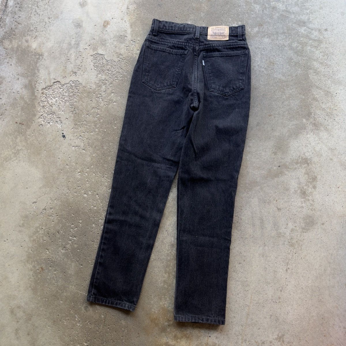 Levi's VINTAGE 90s LEVI'S 313 WOMEN'S SLIM TAPERED DENIM JEANS Size 26" / US 2 / IT 38 - 8 Thumbnail