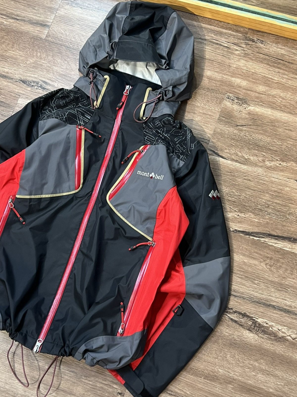 MONTBELL GORE-TEX ARCHIVE SHELL WATERPROOF JACKET JAPAN