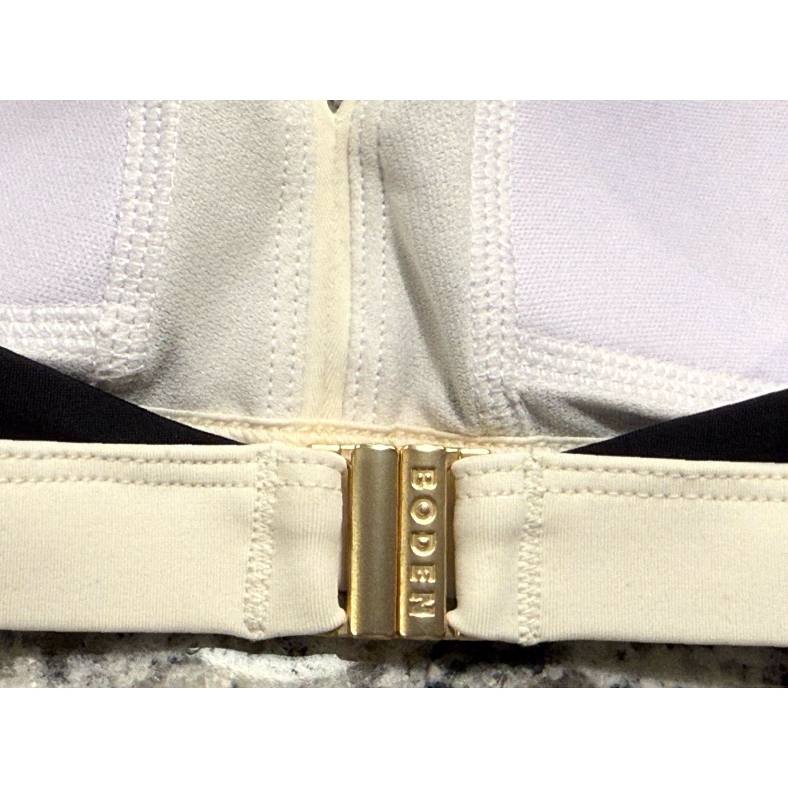 Boden Boden Bikini Top US Size 8 Los V Panel NWT Size M / US 6-8 / IT 42-44 - 6 Thumbnail