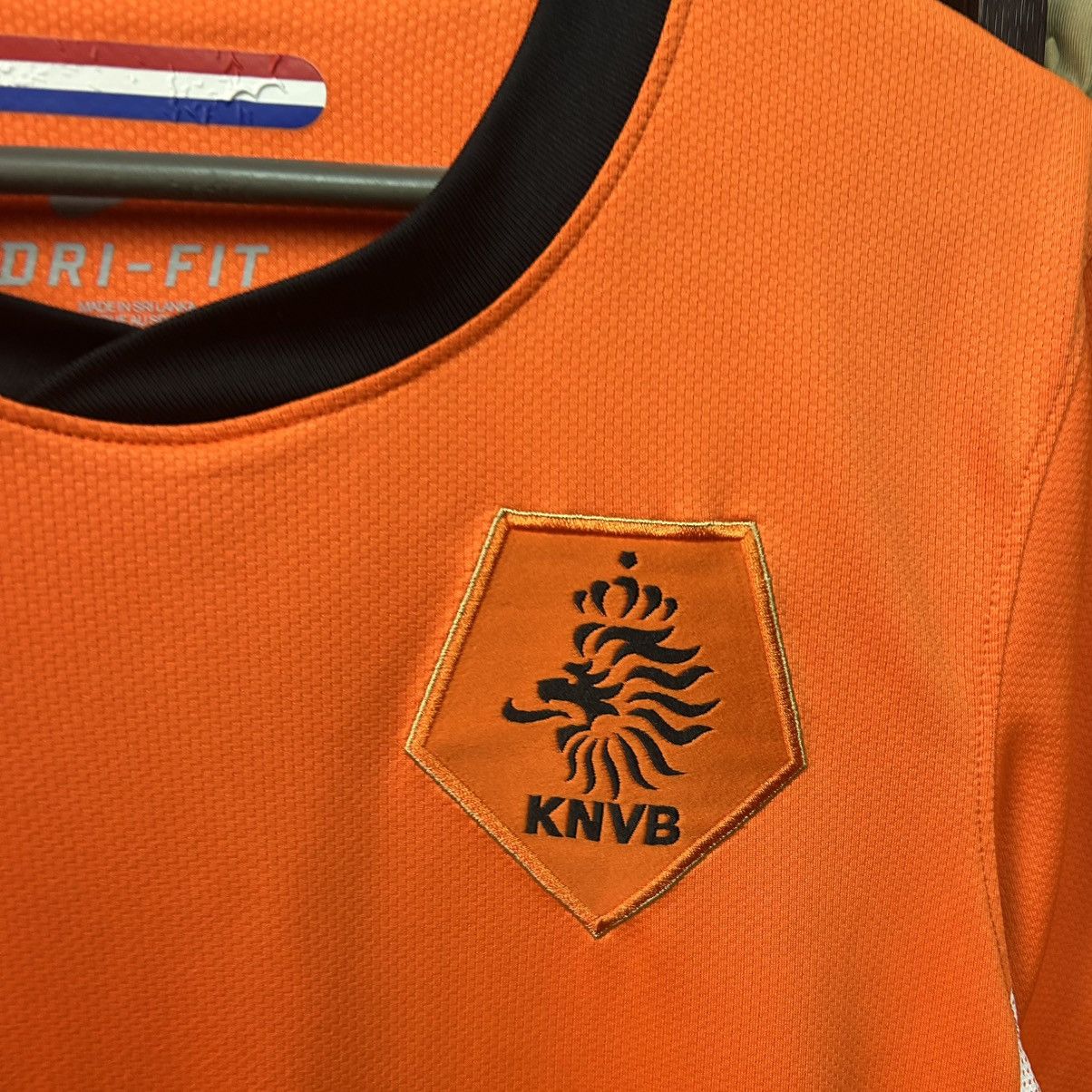 Nike Mens Nike Nederland National 2010 Soccer jersey size S Size US S / EU 44-46 / 1 - 4 Thumbnail