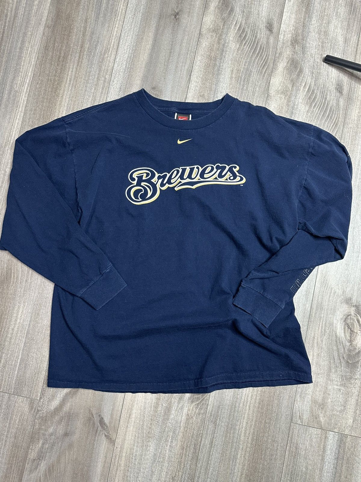 Nike Vintage Y2K Nike Milwaukee Brewers Center Swoosh Tee Size US XL / EU 56 / 4 - 2 Thumbnail