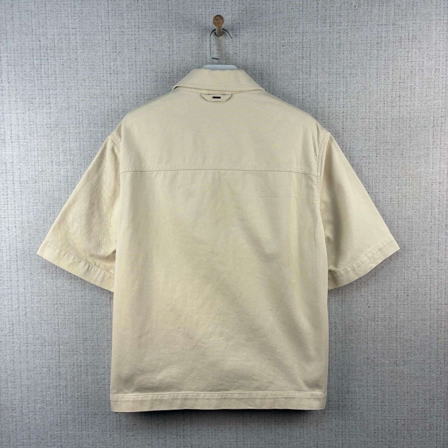 Louis Vuitton Brand new, unused Louis Vuitton SS23 solid sleeved shirt Size US XL / EU 56 / 4 - 2 Thumbnail