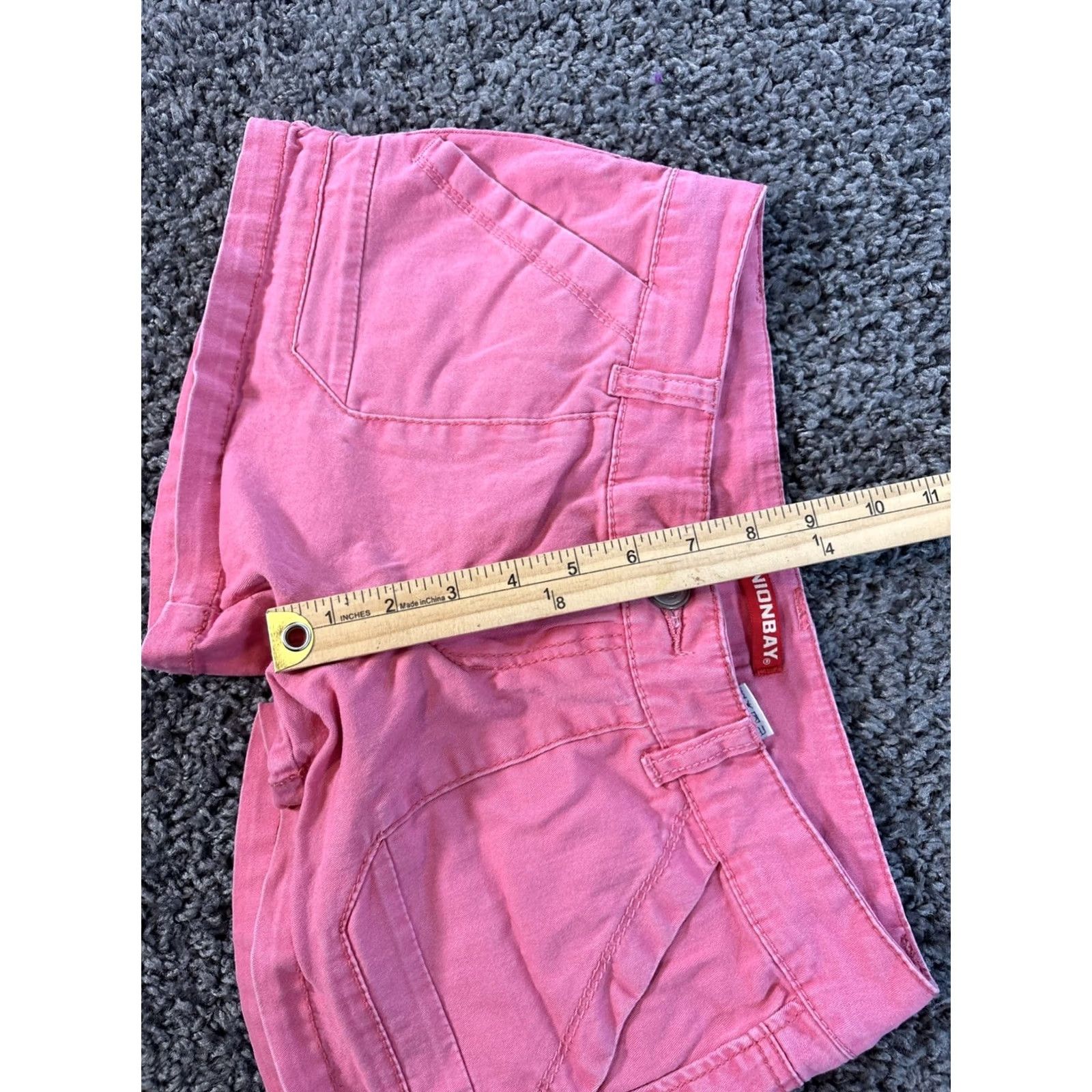 Vintage VINTAGE Union Bay Shorts Womens 28 Pink Denim Cargo Pocket Cut-Off Pockets 90s Y2K Women Size 28" / US 6 / IT 42 - 4 Thumbnail