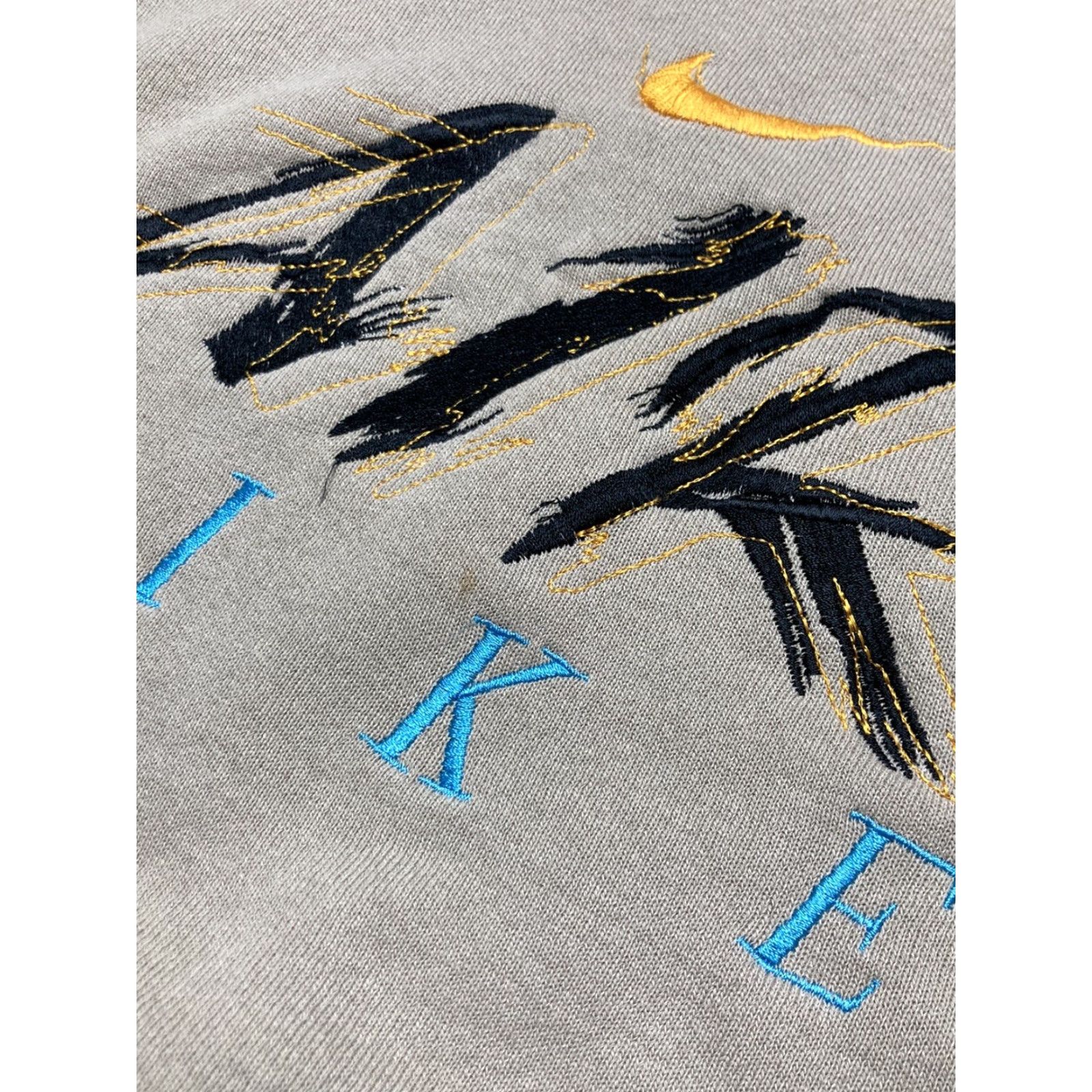 Nike VINTAGE Nike Crewneck Sweatshirt USA FOTL Embroidered Swoosh Spell Out Medium Green Mens Size US M / EU 48-50 / 2 - 3 Thumbnail