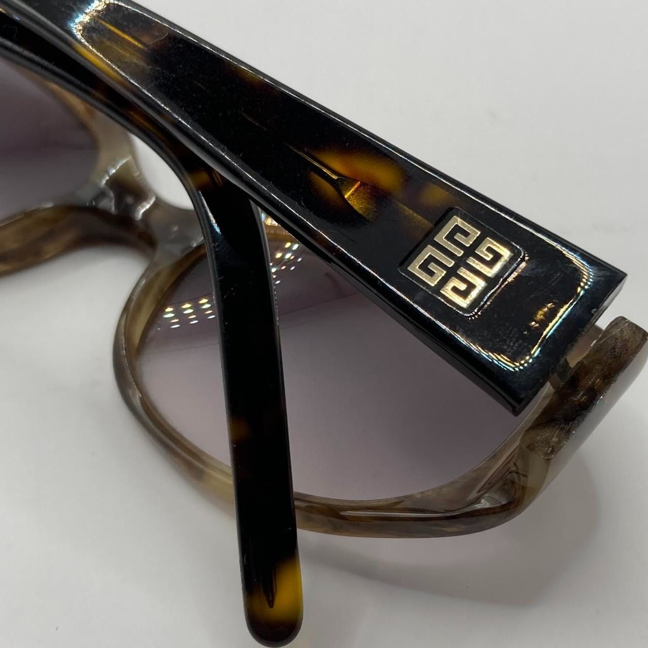 Givenchy GIVENCHY 🇫🇷🕶️ SGV 524 COL.92I, NO CASE Size ONE SIZE - 4 Thumbnail