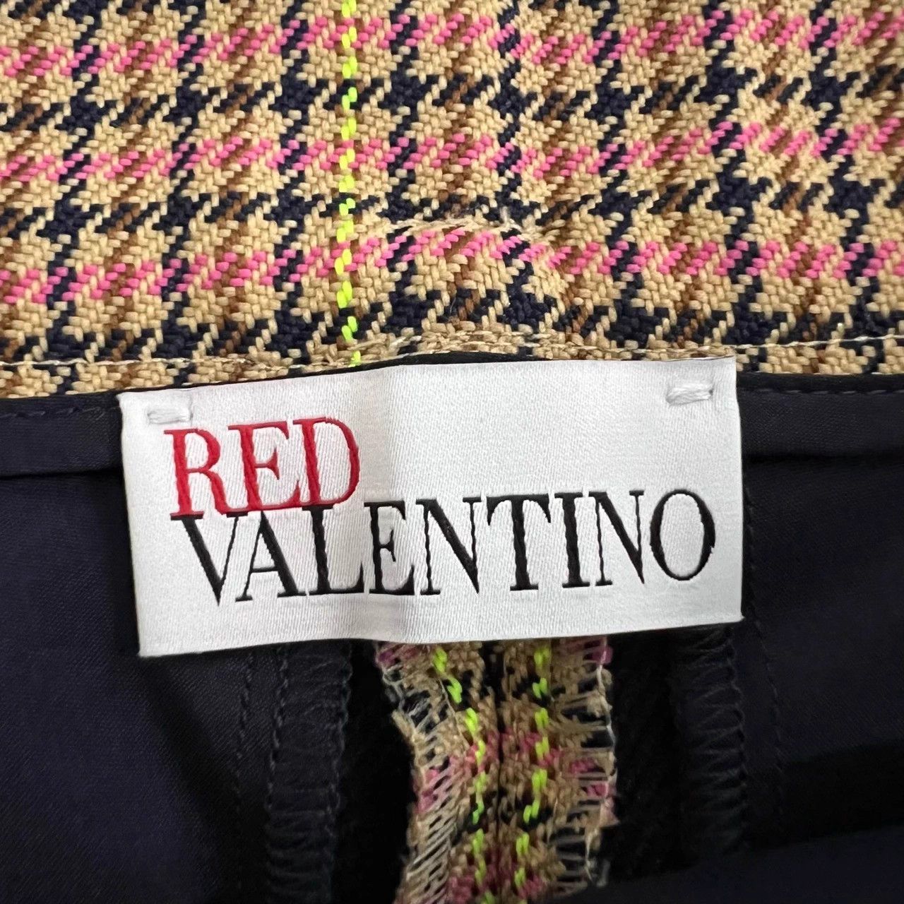 Valentino Valentino Check Short 38 NWT Size 26" / US 2 / IT 38 - 3 Thumbnail