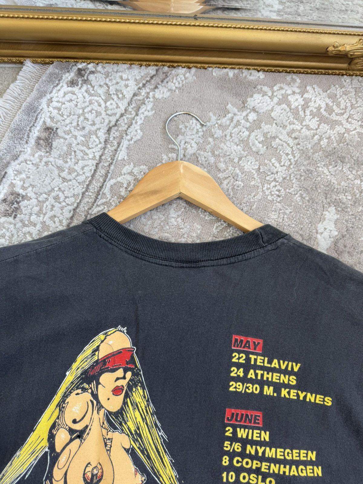 Guns N' Roses 90’s Guns N' Roses Get In The Ring vintage Faded t-shirt Size US XL / EU 56 / 4 - 17 Thumbnail