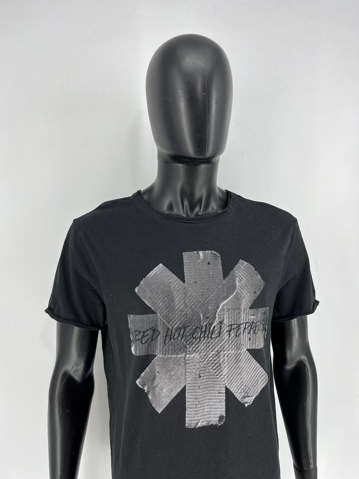 Band Tees × Vintage Y2K Vintage Red Hot Chili Peppers Band Tee Fadead Rock Size US L / EU 52-54 / 3 - 3 Thumbnail