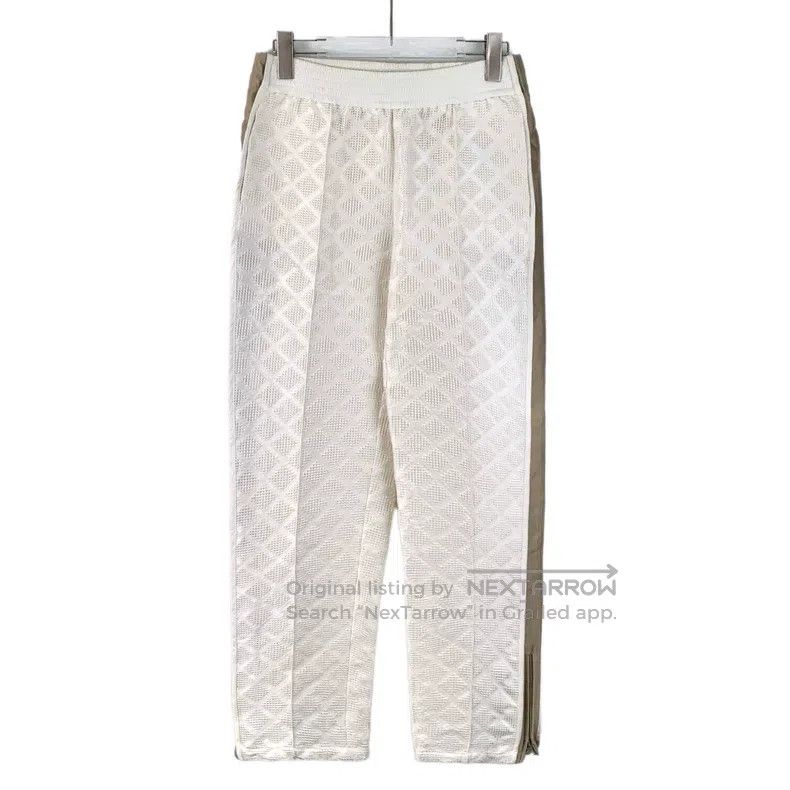 Chanel Chanel White diamond-shaped plaid zipper design casual spo Size 25" / US 0 / IT 36 - 1 Thumbnail