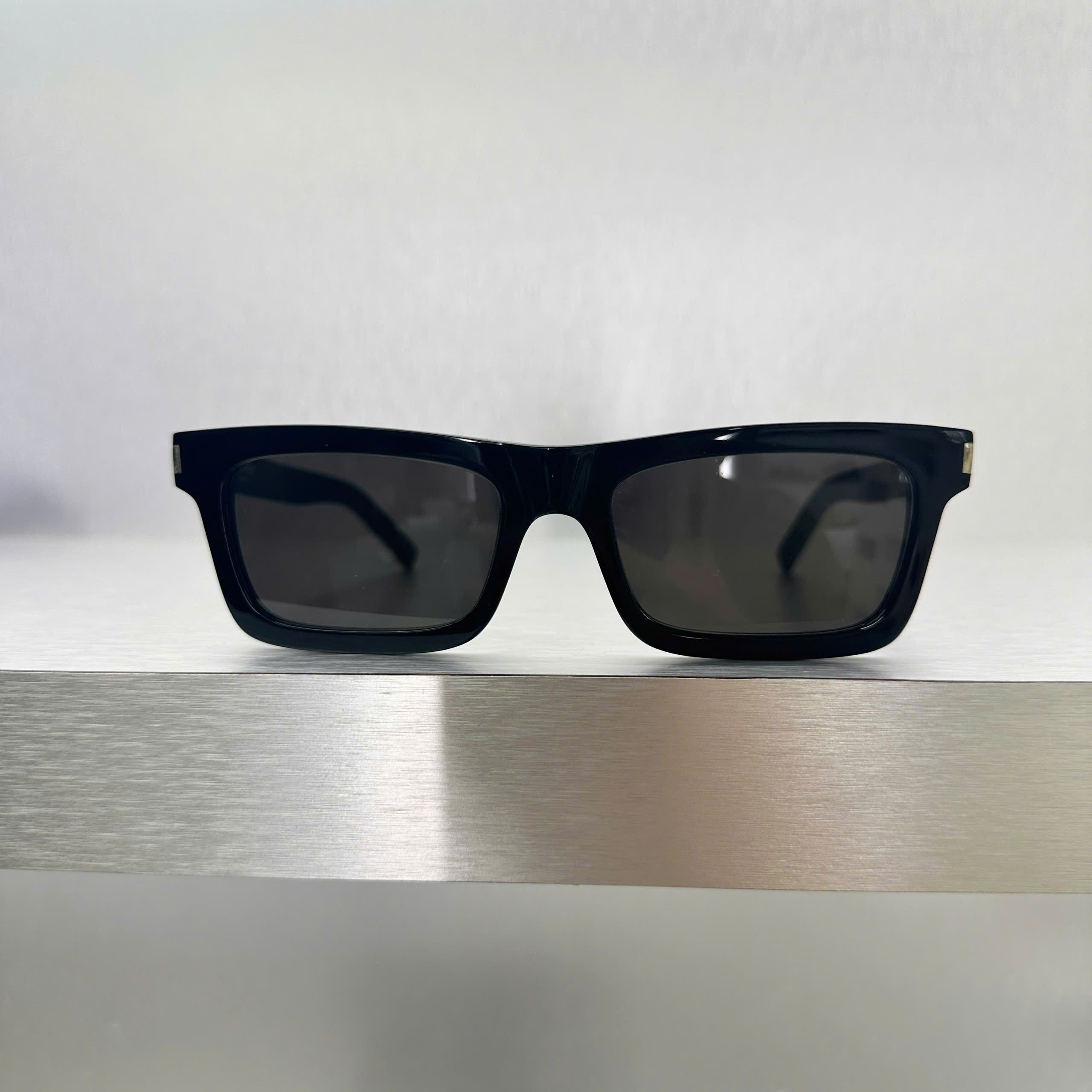 Saint Laurent Paris SAINT LAURENT 461 BETTY 001 Sunglasses BLACK Size ONE SIZE - 5 Thumbnail