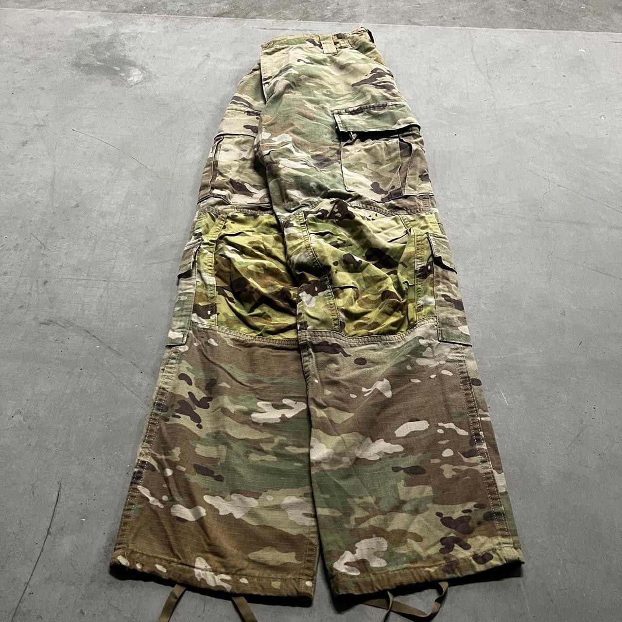 Vintage Vintage Y2K/2000s Baggy Double Knee Camo Cargo Pants! Size US 32 / EU 48 - 3 Thumbnail