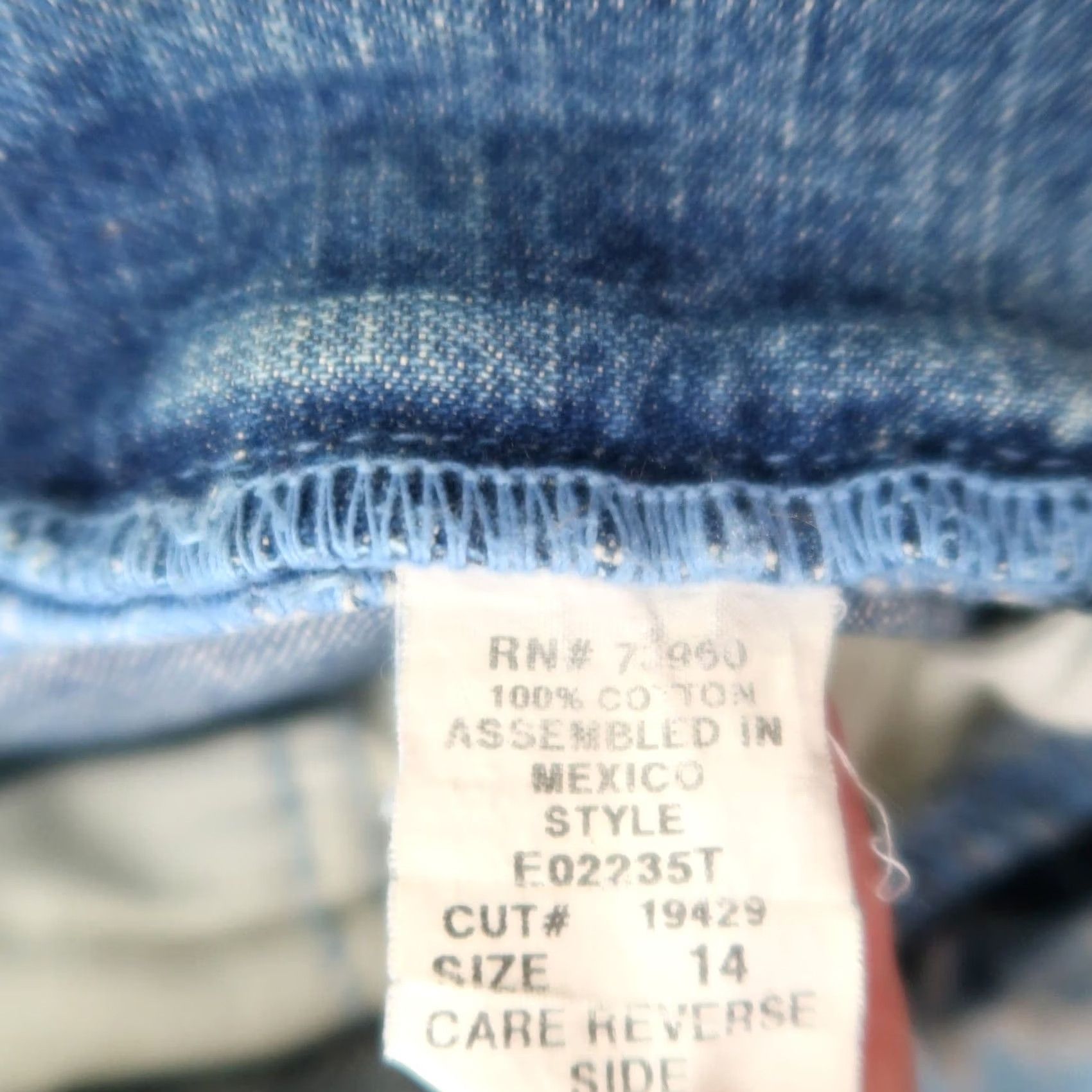 Avenue VINTAGE Avenue Blues Jeans 14 blue medium wash low rise bootcut flare Y2K Size 36" / US 14 / IT 50 - 5 Thumbnail
