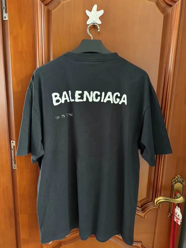 Balenciaga Balenciaga Front and rear fuzzy logo short sleeves Size US L / EU 52-54 / 3 - 2 Thumbnail