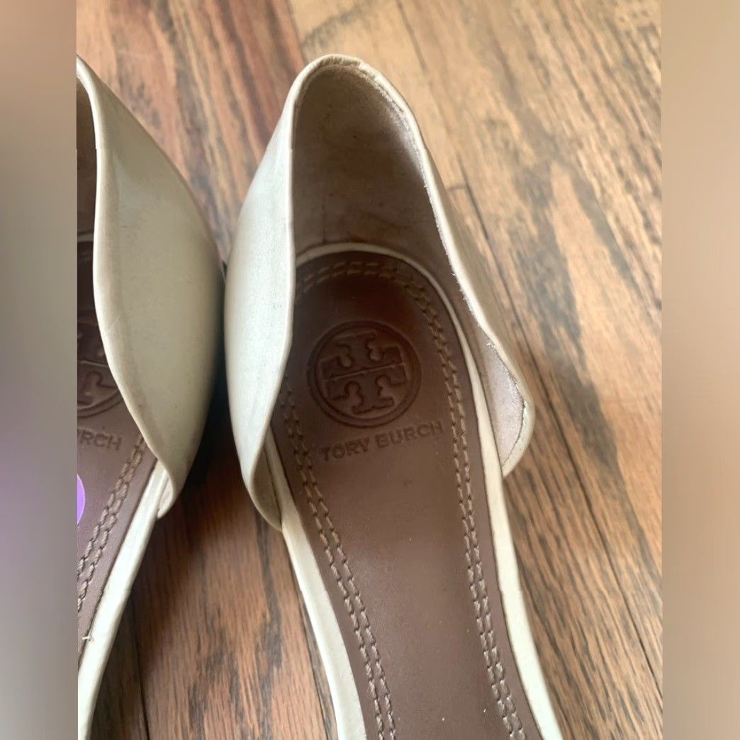 Tory Burch Tory Burch Flat 8M Beige Faux Leather Pointy Toe 8 Hyde Pointy Toe Flat M Womens Beige Tory Burch Flats 8M Size US 8 / IT 38 - 4 Thumbnail