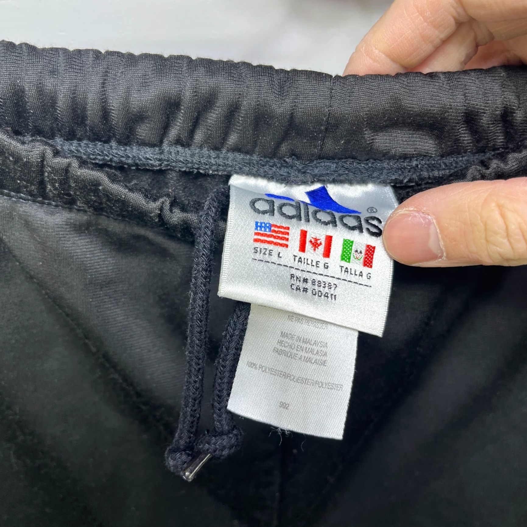 Adidas VINTAGE Adidas Baggy Track Pants Large Pants Men 34 Black 90s Cargo Pocket 5-Pocket Logo Size US 33 - 3 Thumbnail